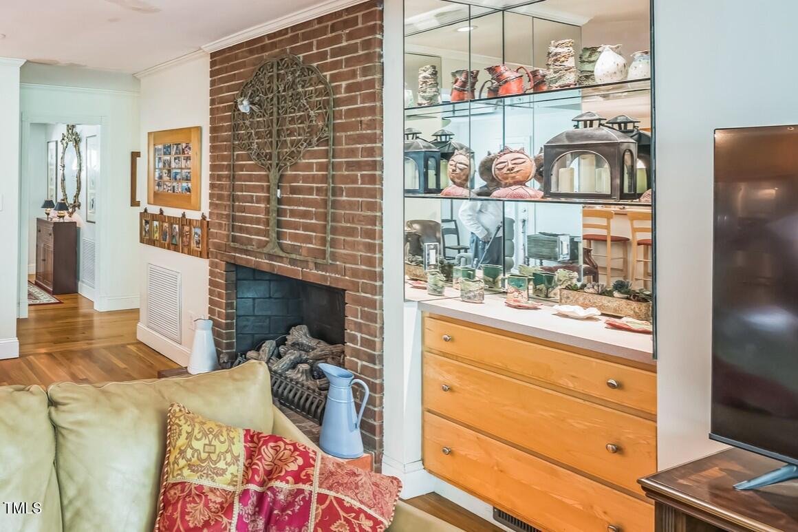 Raleigh, North Carolina, 27609, United States, 3 Bedrooms Bedrooms, ,2 BathroomsBathrooms,Residential,For Sale,1826657