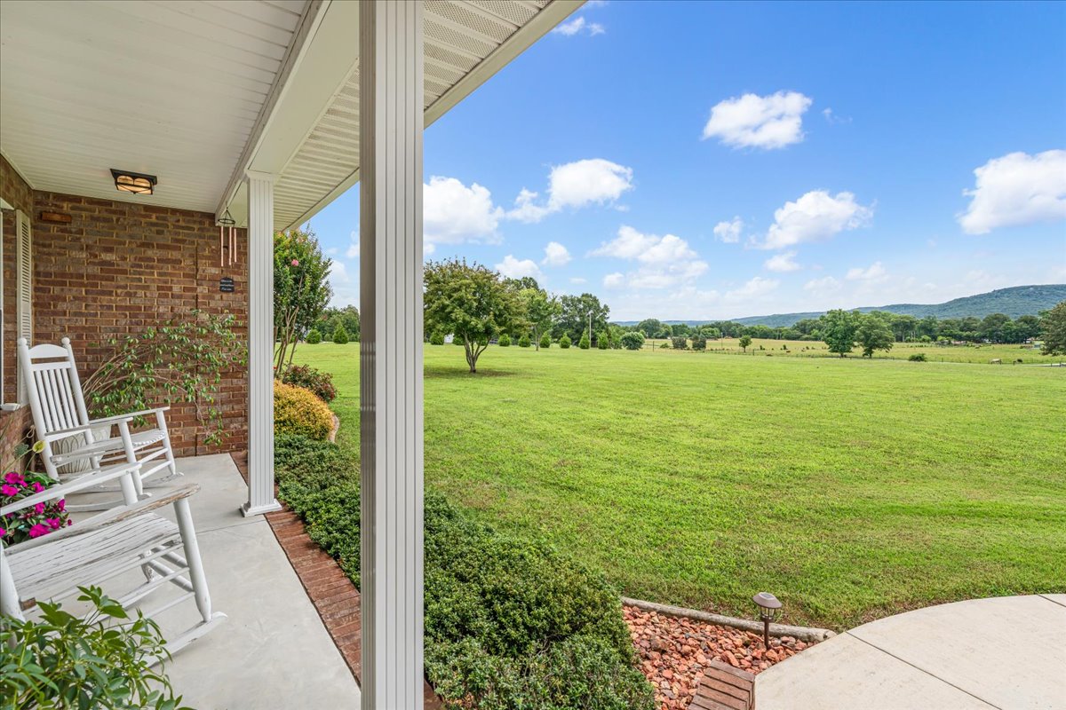 Winchester, Tennessee, 37398, United States, 4 Bedrooms Bedrooms, ,2 BathroomsBathrooms,Residential,For Sale,1921635