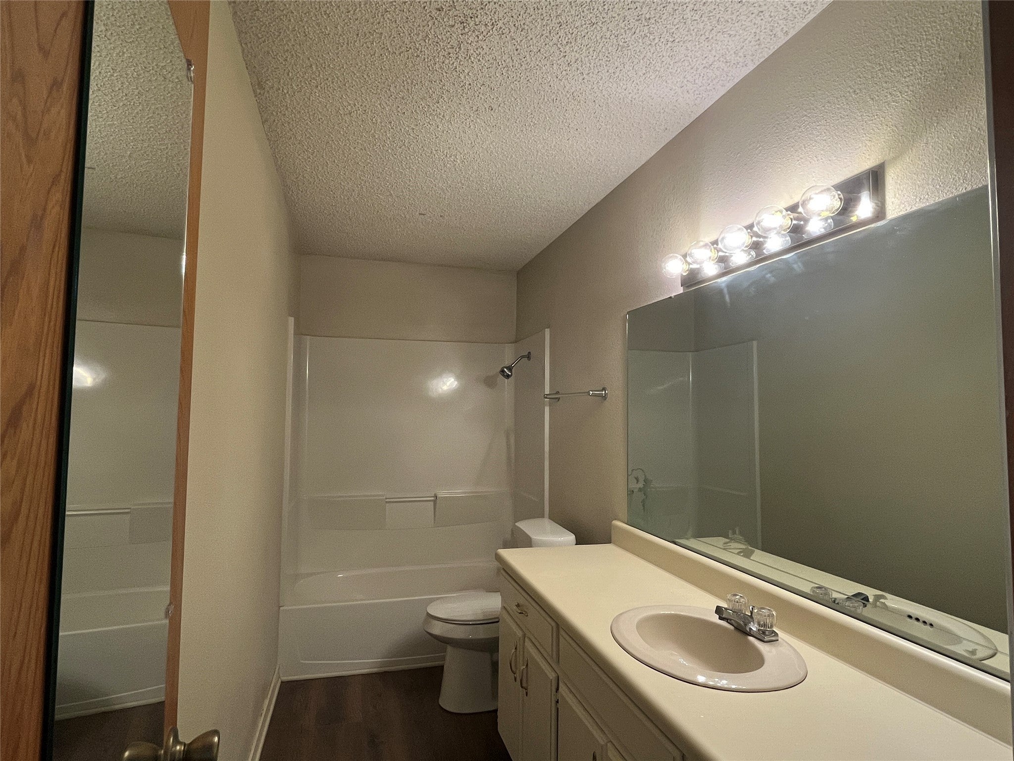 Pittsburg, Texas, 75686, United States, 3 Bedrooms Bedrooms, ,2 BathroomsBathrooms,Residential,For Sale,1850208