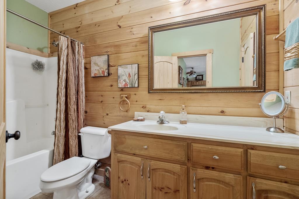 Morganton, Georgia, 30560, United States, 3 Bedrooms Bedrooms, ,3 BathroomsBathrooms,Residential,For Sale,1973910