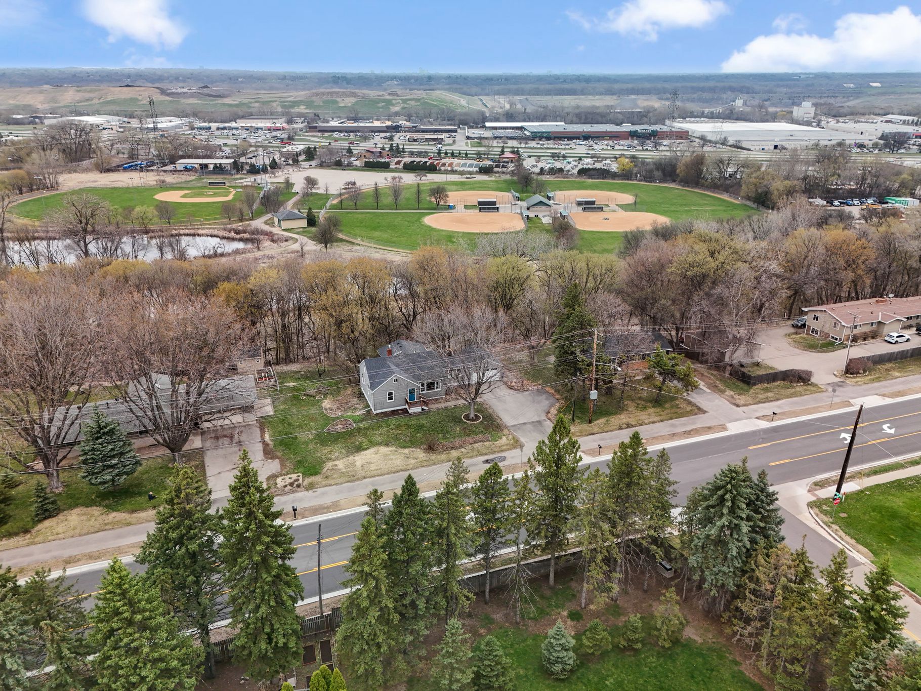  Stylish Renovation Meets Classic Charm - 物件實景