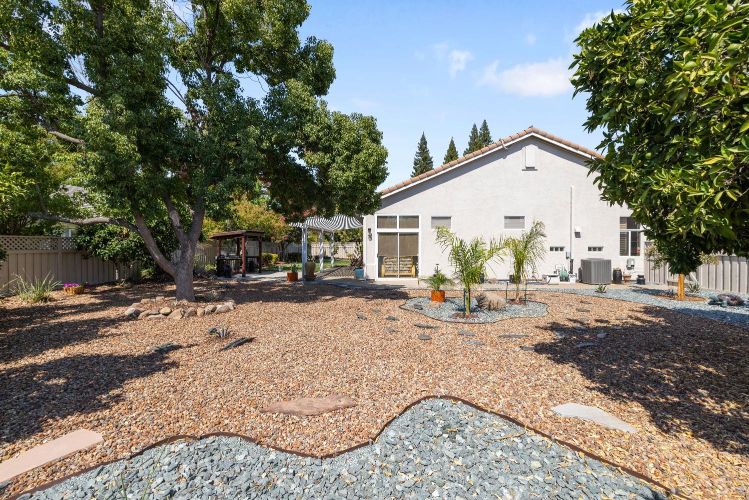 Roseville, California, 95747, United States, 3 Bedrooms Bedrooms, ,2 BathroomsBathrooms,Residential,For Sale,1947974