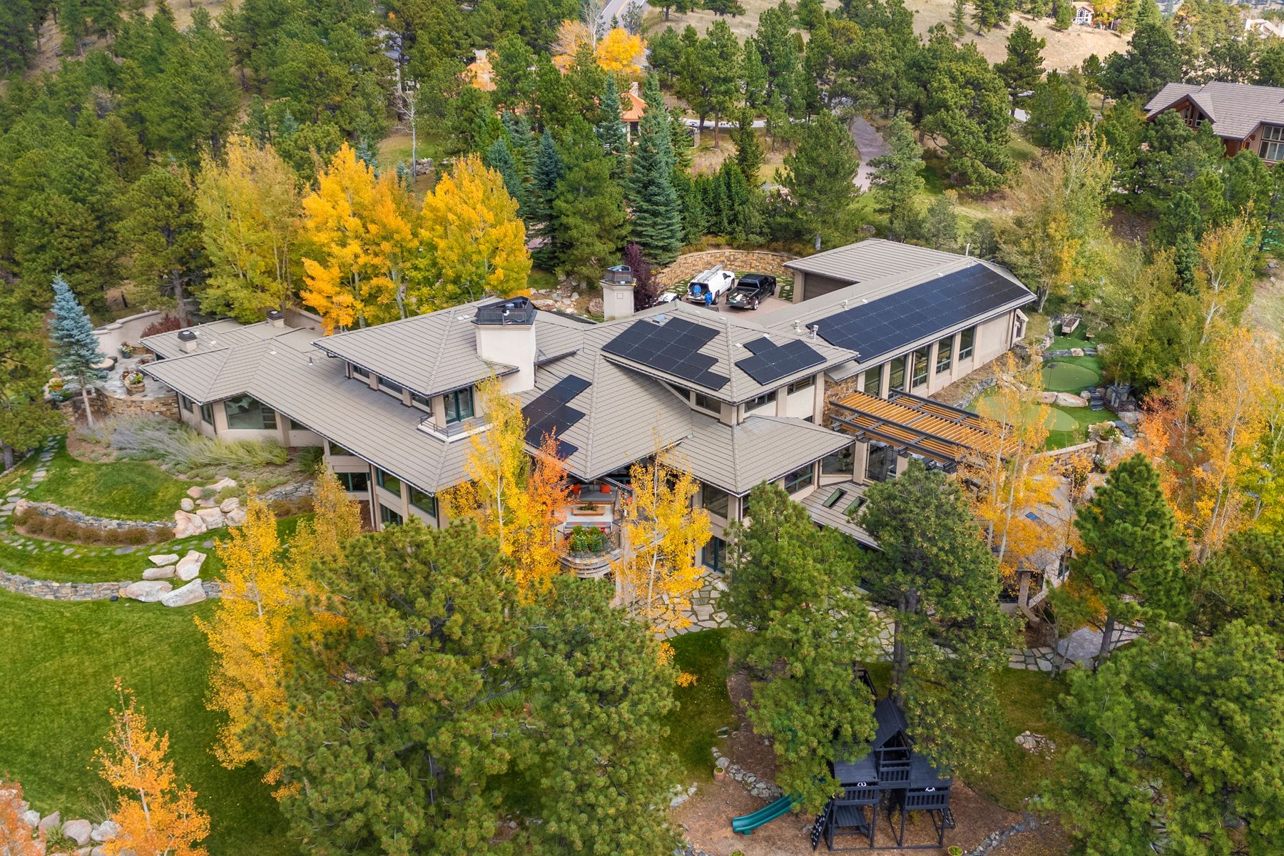  Premium Location with Unobstructed Front Range Views - 物件實景