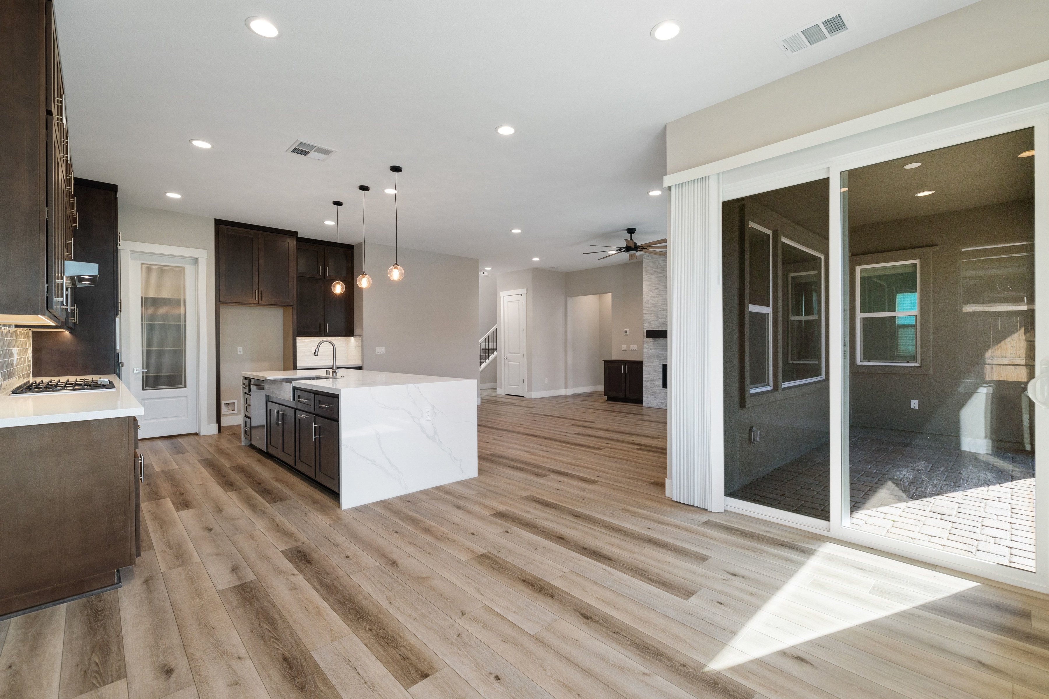  Striking Two-Story Modern Living in Verdi - 物件實景
