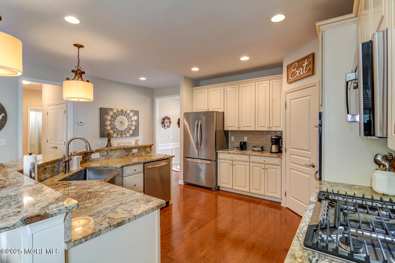 Farmingdale, New Jersey, 07727, United States, 3 Bedrooms Bedrooms, ,3 BathroomsBathrooms,Residential,For Sale,1942721