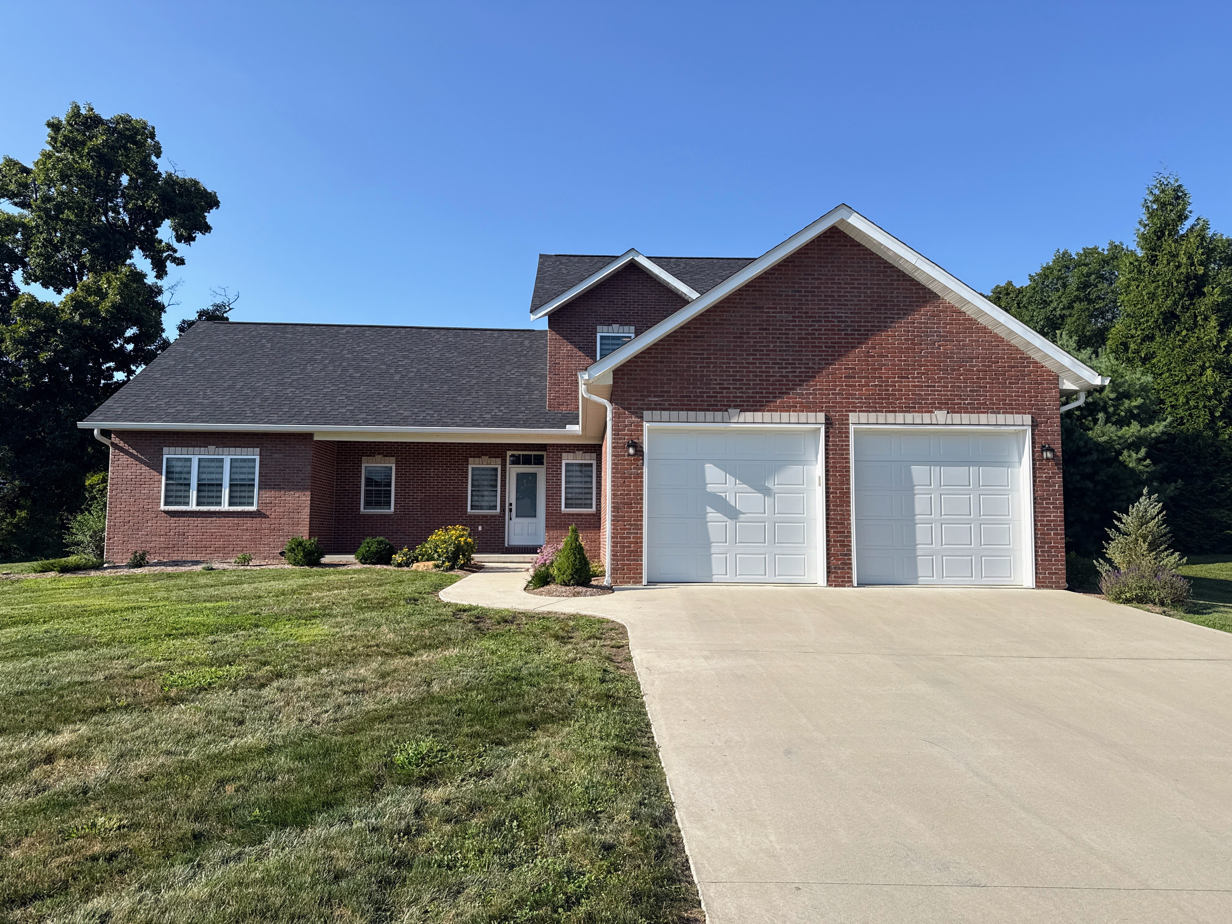 Ellettsville, Indiana, 47429, United States, 3 Bedrooms Bedrooms, ,3 BathroomsBathrooms,Residential,For Sale,1982394