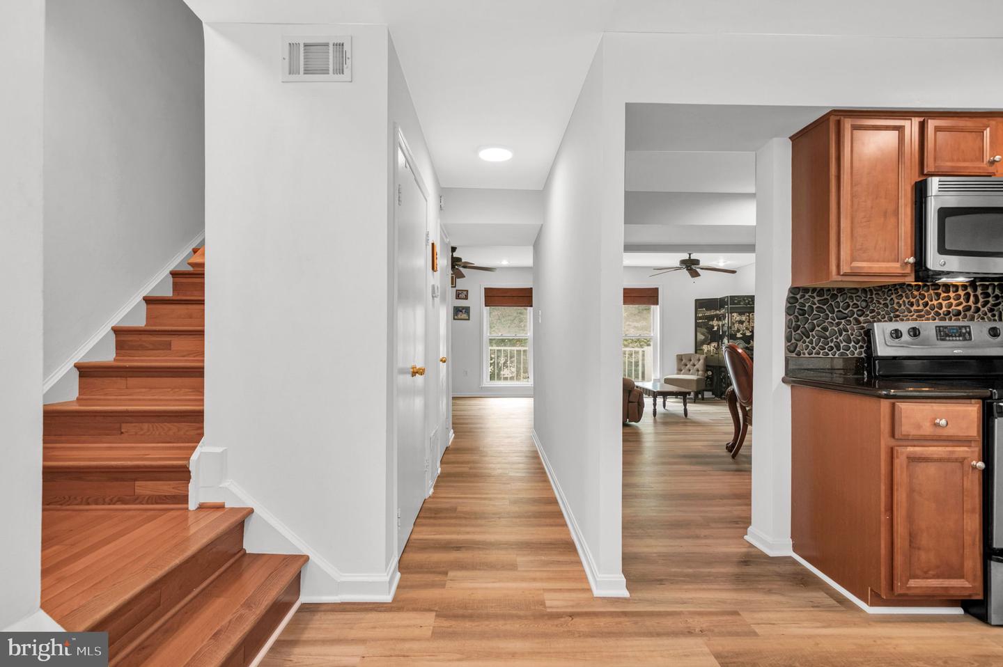 Fairfax, Virginia, 22031, United States, 3 Bedrooms Bedrooms, ,3 BathroomsBathrooms,Residential,For Sale,1916694