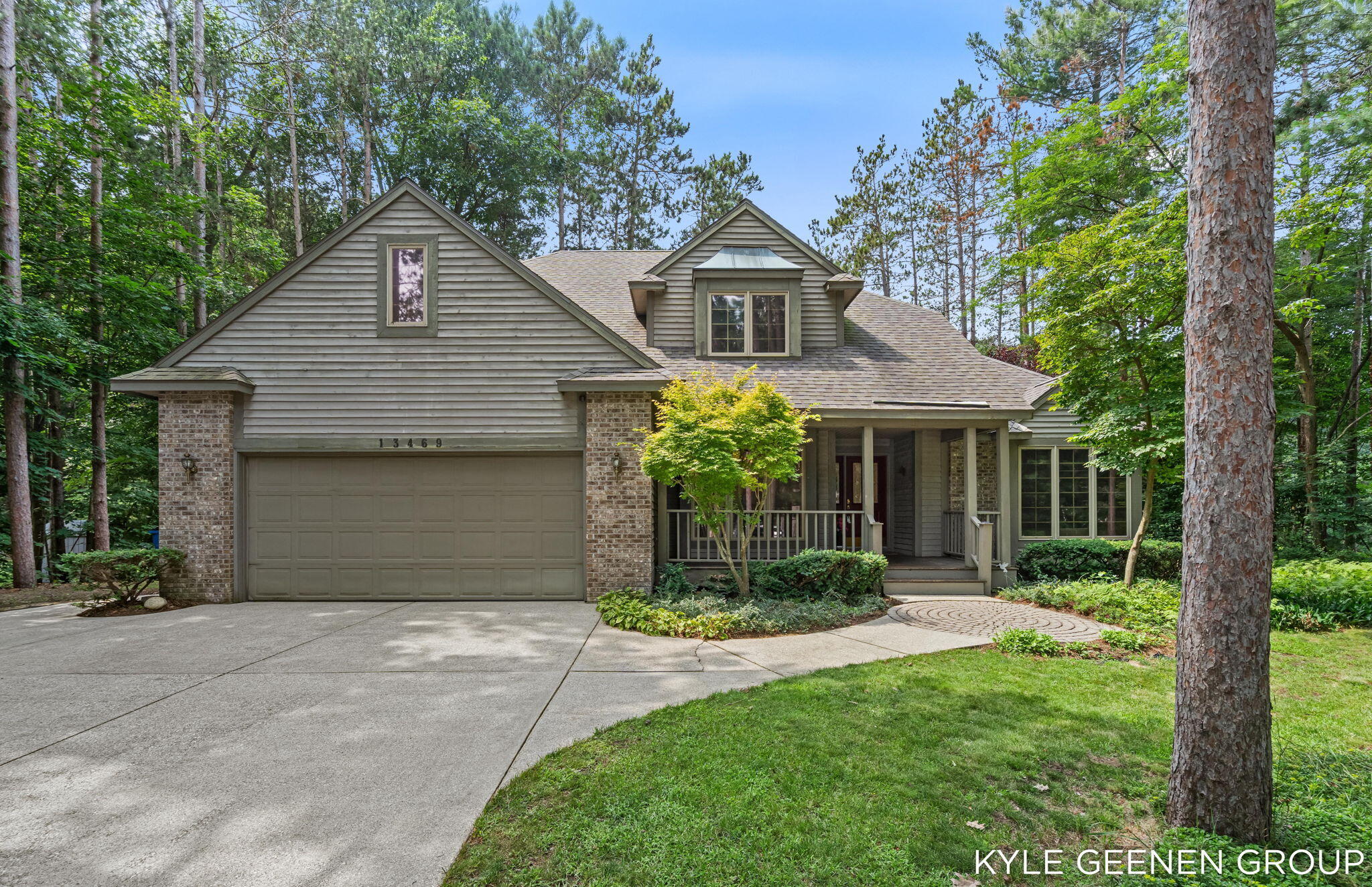 Redbird Ln, Grand Haven, MI 49417