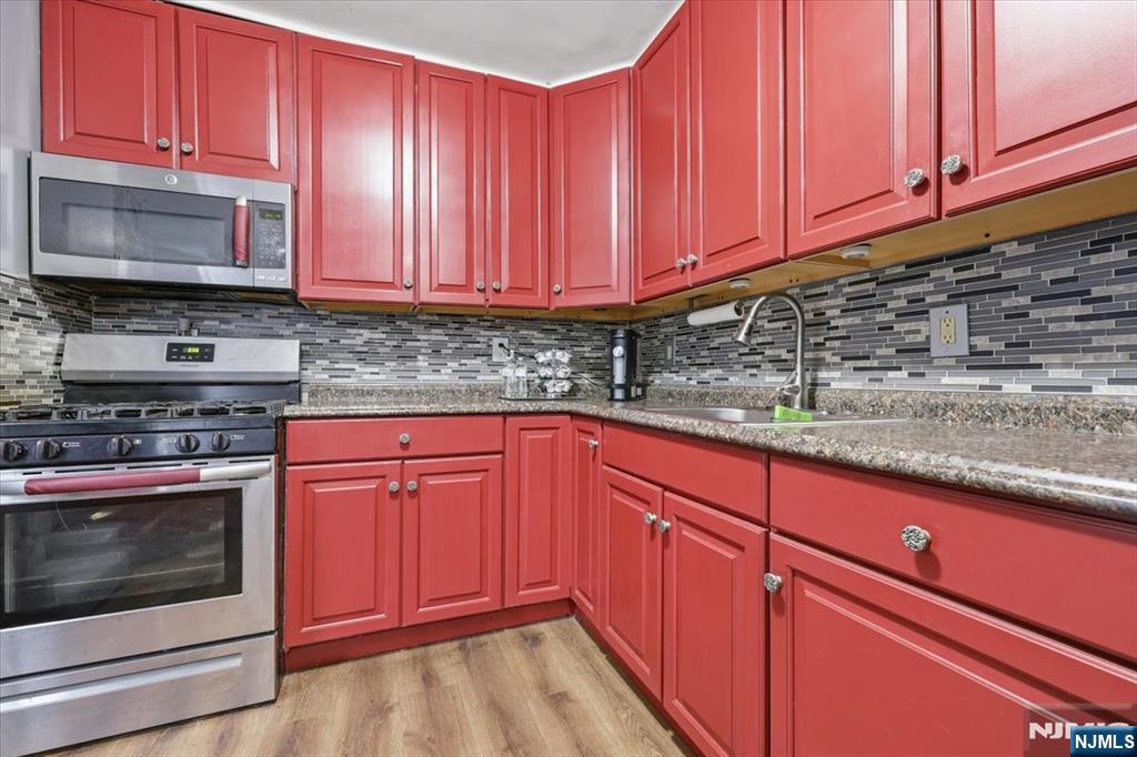 North Bergen, New Jersey, 07047, United States, 3 Bedrooms Bedrooms, ,3 BathroomsBathrooms,Residential,For Sale,1987538