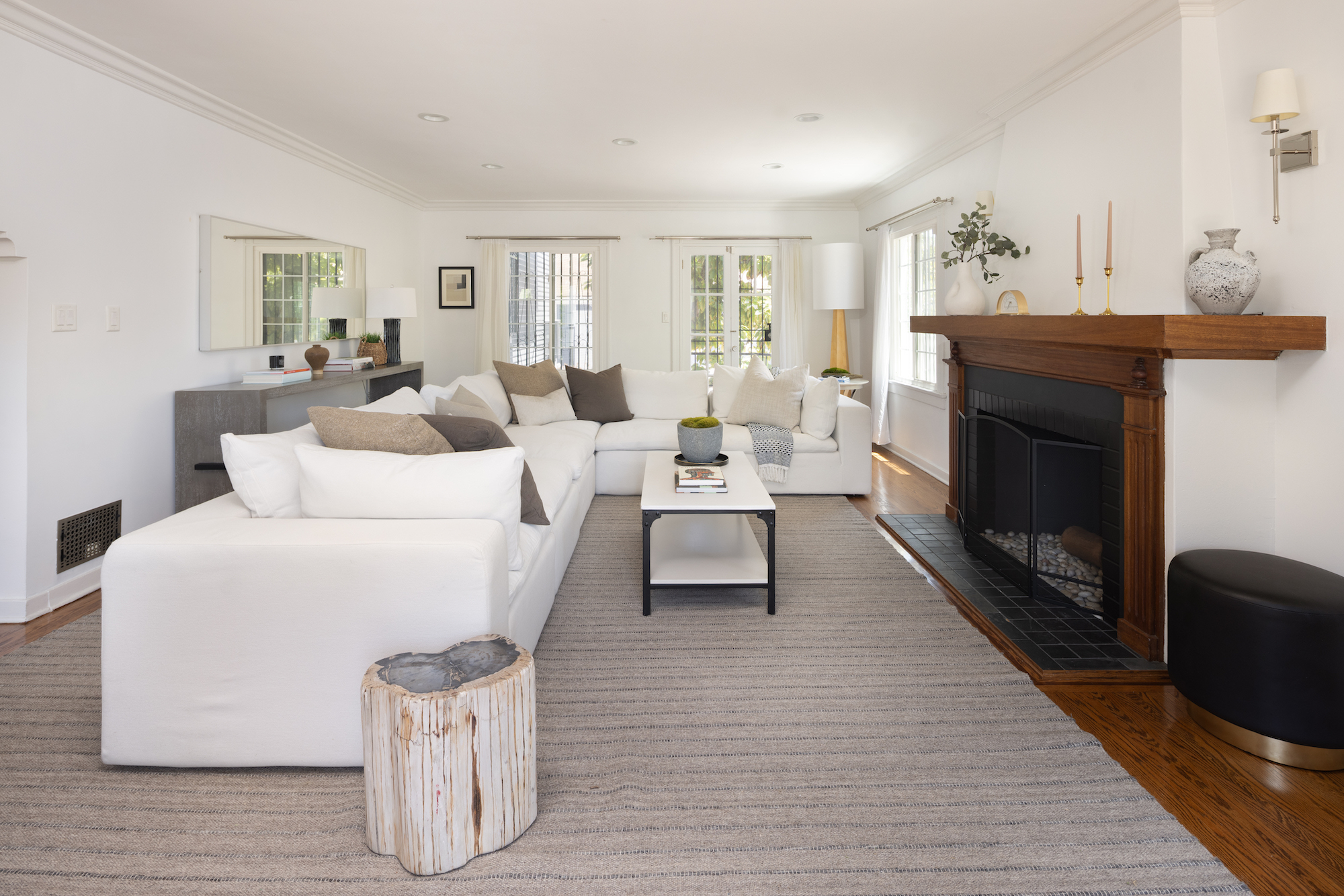 Los Angeles, California, 90029, United States, 4 Bedrooms Bedrooms, ,3 BathroomsBathrooms,Residential,For Sale,1864555