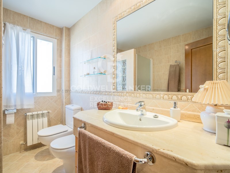 Valencia, Paterna, La Ca?ada Valencia, Paterna, La, Paterna, Comunidad Valenciana, ES, 5 Bedrooms Bedrooms, ,3 BathroomsBathrooms,Residential,For Sale,Valencia, Paterna, La Ca?ada Valencia, Paterna, La,1672423
