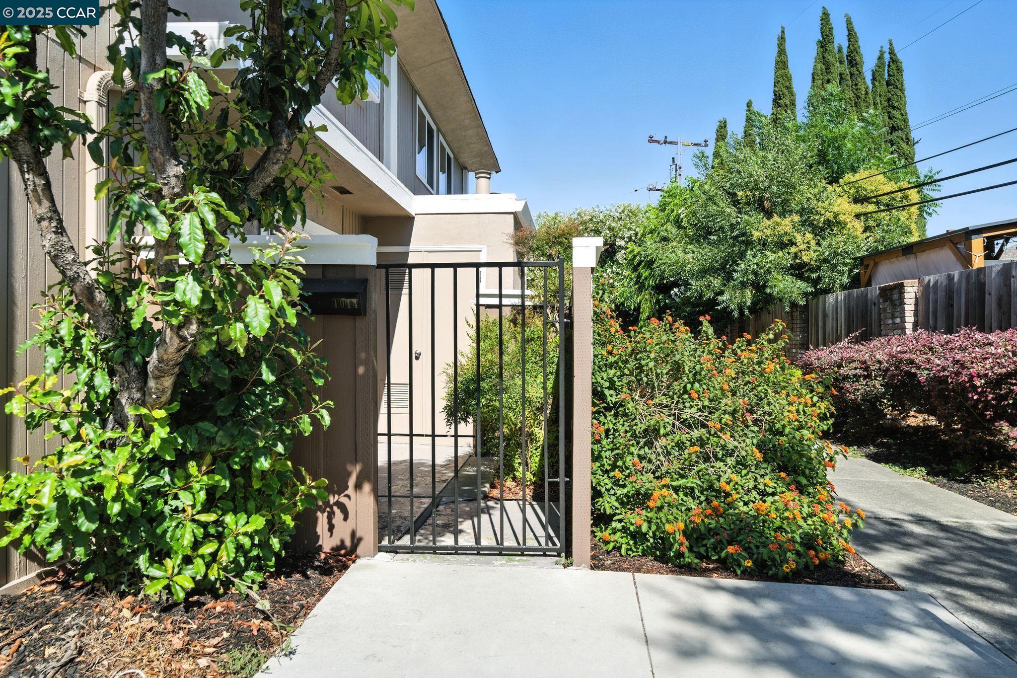 Concord, California, 94518, United States, 3 Bedrooms Bedrooms, ,2 BathroomsBathrooms,Residential,For Sale,1903400