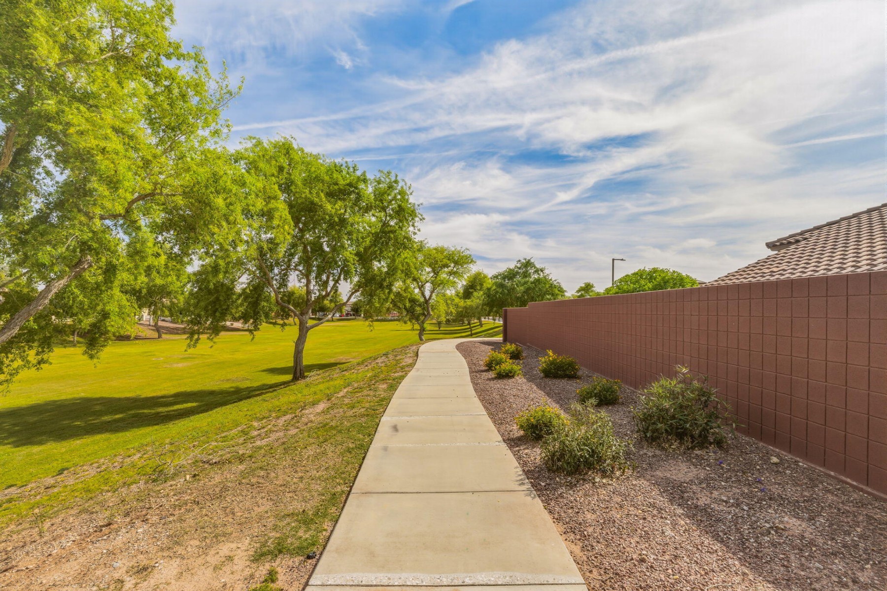  17543 W Buckhorn Trail  Surprise, AZ - 物件實景