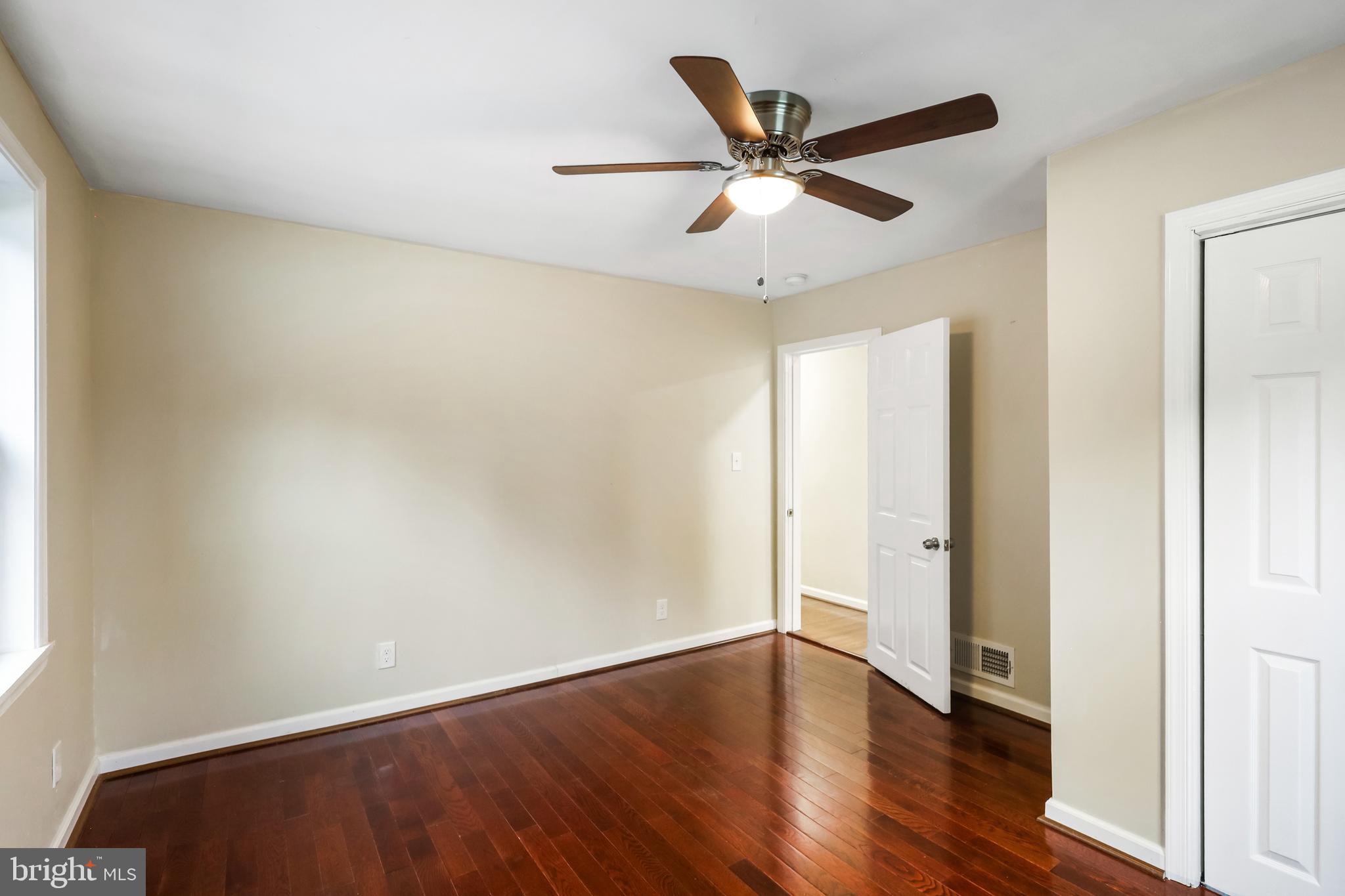 Glen Burnie, Maryland, 21061, United States, 4 Bedrooms Bedrooms, ,4 BathroomsBathrooms,Residential,For Sale,1900574