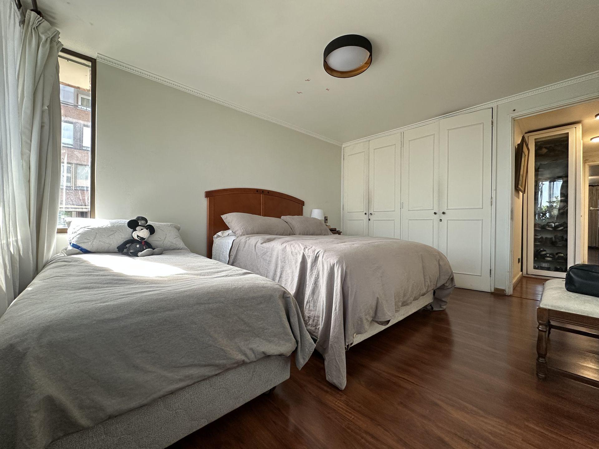 Vitacura, Chile, 3 Bedrooms Bedrooms, ,3 BathroomsBathrooms,Residential,For Sale,1911226