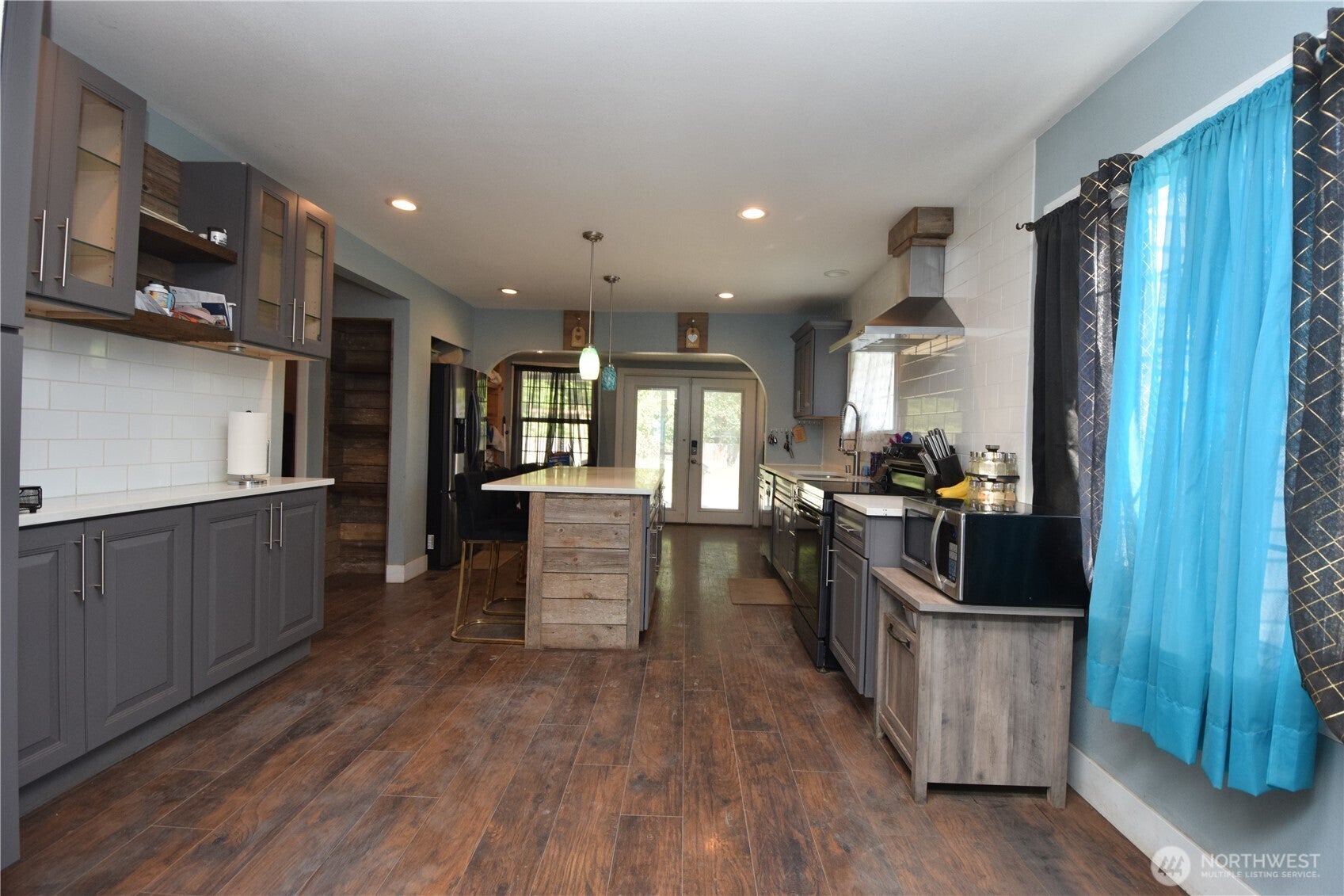 Tacoma, Washington, 98445, United States, 4 Bedrooms Bedrooms, ,1 BathroomBathrooms,Residential,For Sale,1898437