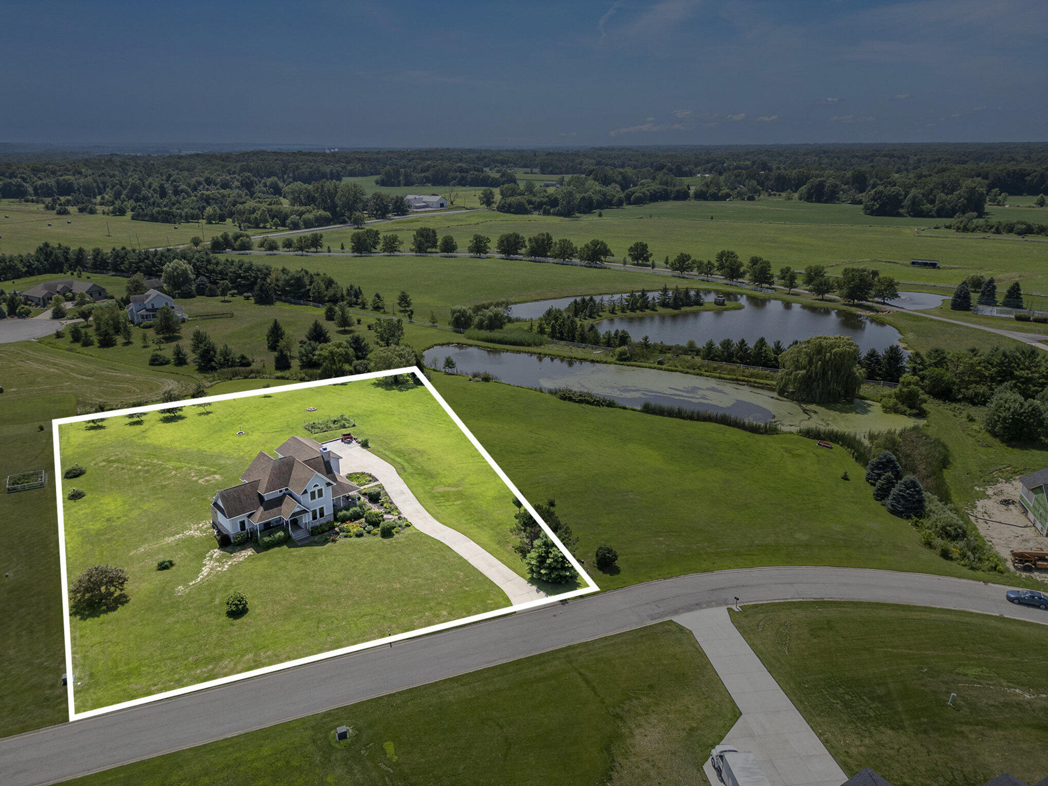 La Porte, Indiana, 46350, United States, 3 Bedrooms Bedrooms, ,3 BathroomsBathrooms,Residential,For Sale,1990214