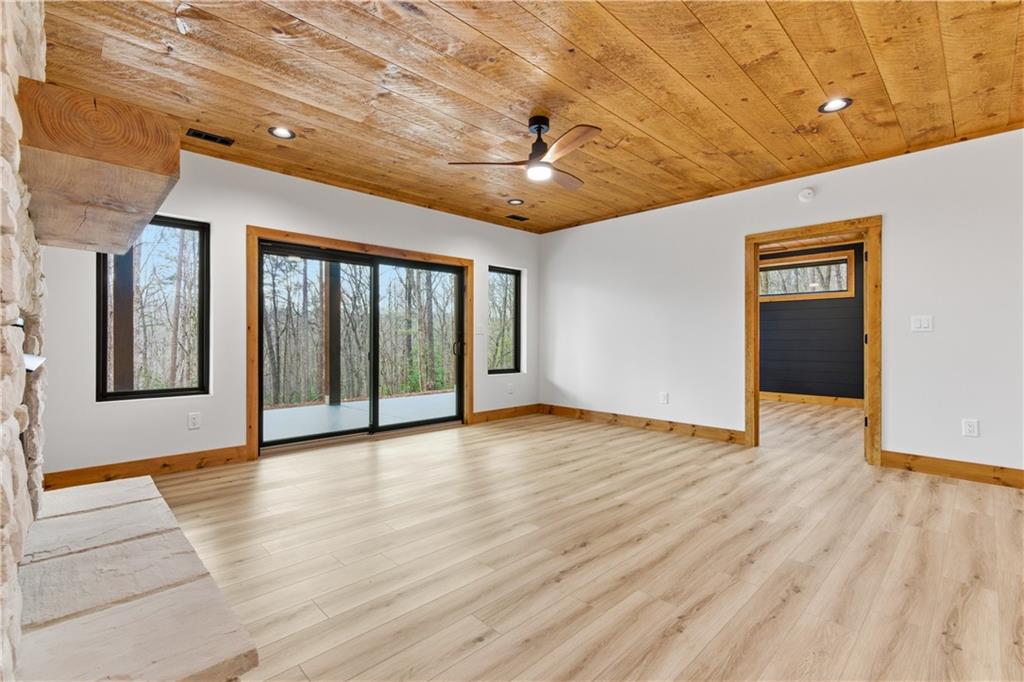 Morganton, Georgia, 30560, United States, 3 Bedrooms Bedrooms, ,4 BathroomsBathrooms,Residential,For Sale,2037777