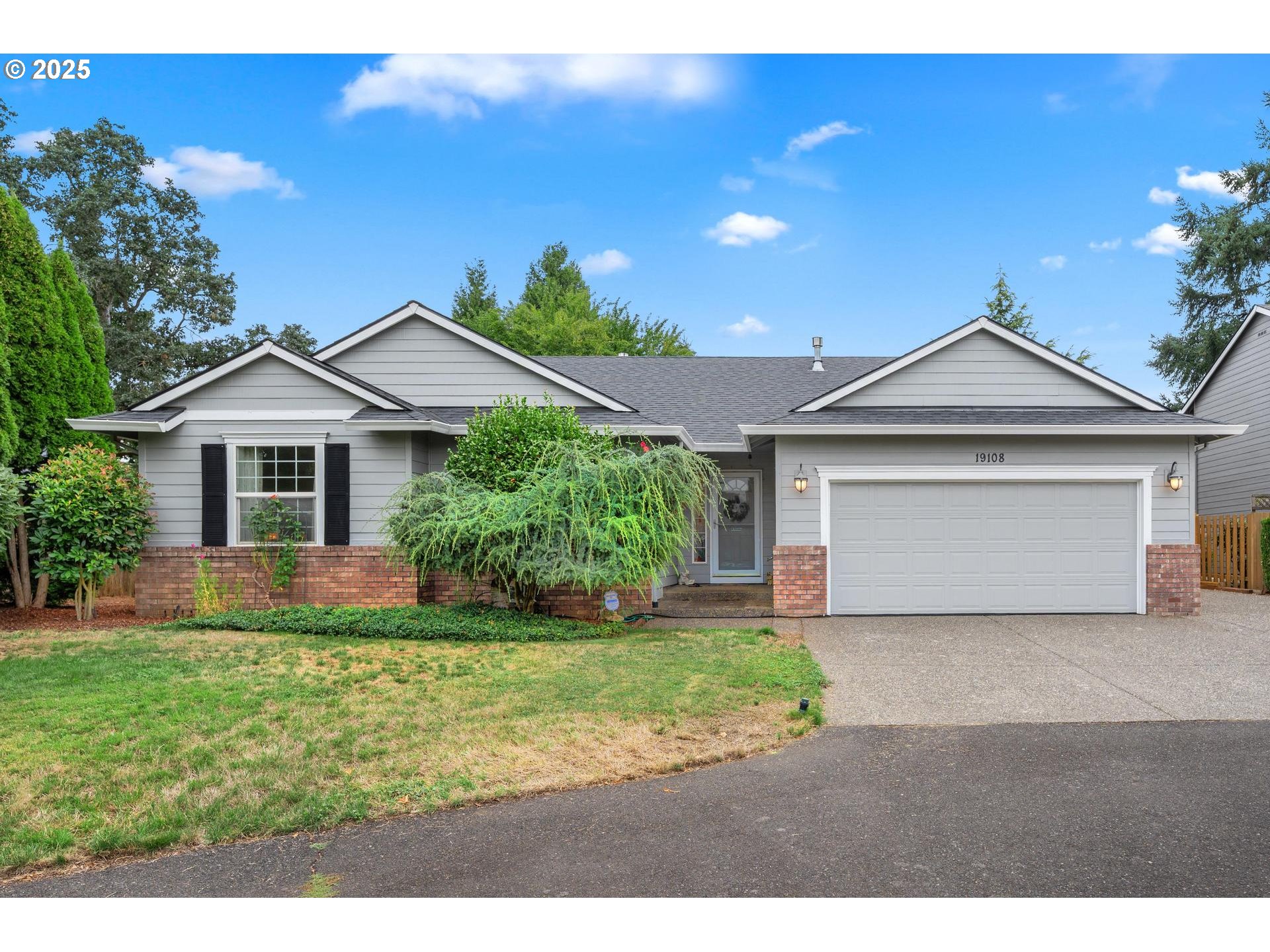 Oregon City, Oregon, 97045, United States, 3 Bedrooms Bedrooms, ,2 BathroomsBathrooms,Residential,For Sale,1949675