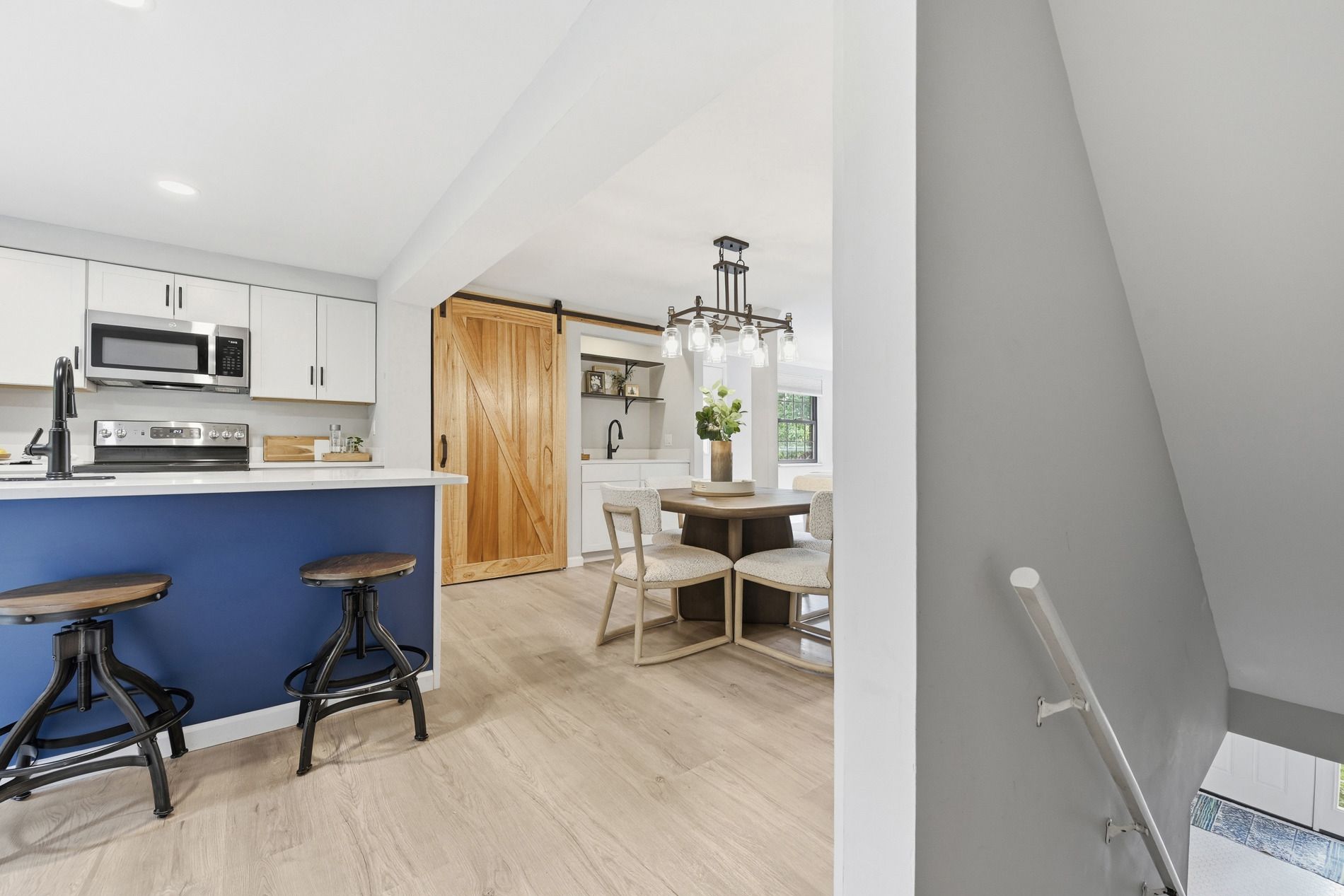  907 Camelot Drive, Pittsburgh, PA 15237 - 物件實景