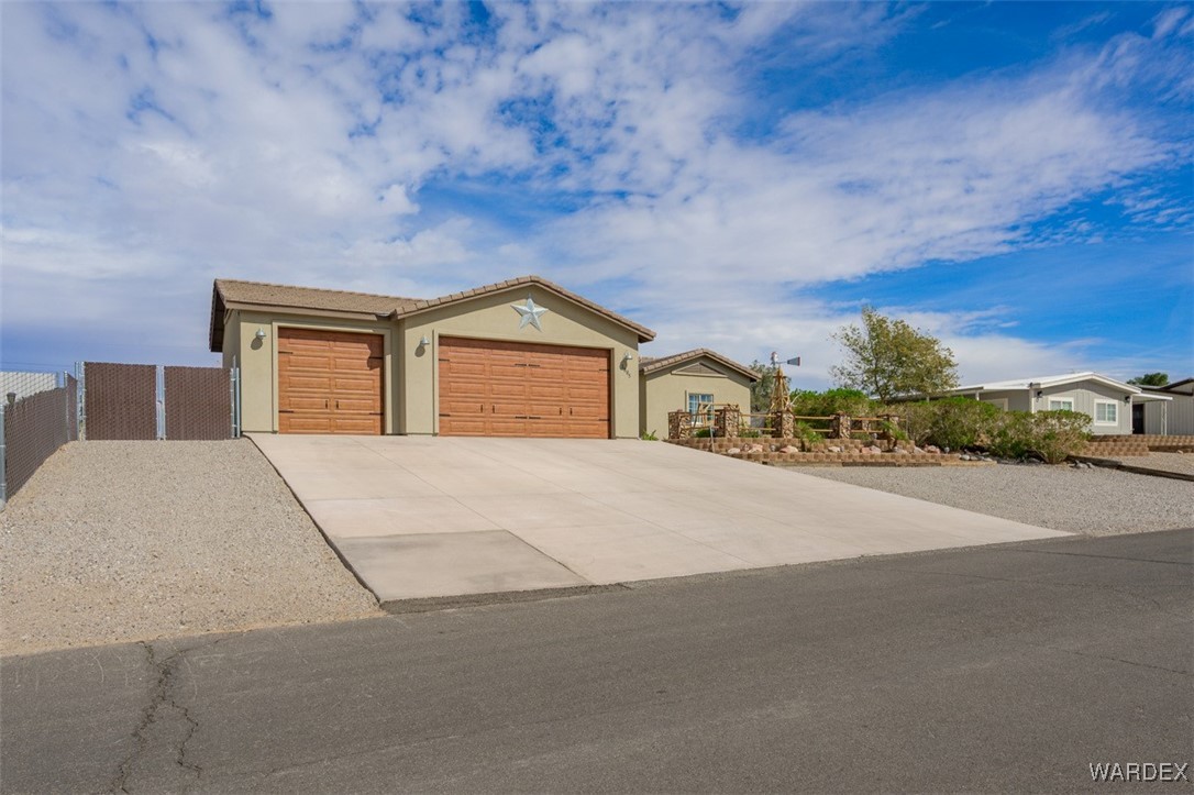 Bullhead City, Arizona, 86442, United States, 2 Bedrooms Bedrooms, ,Residential,For Sale,1912692