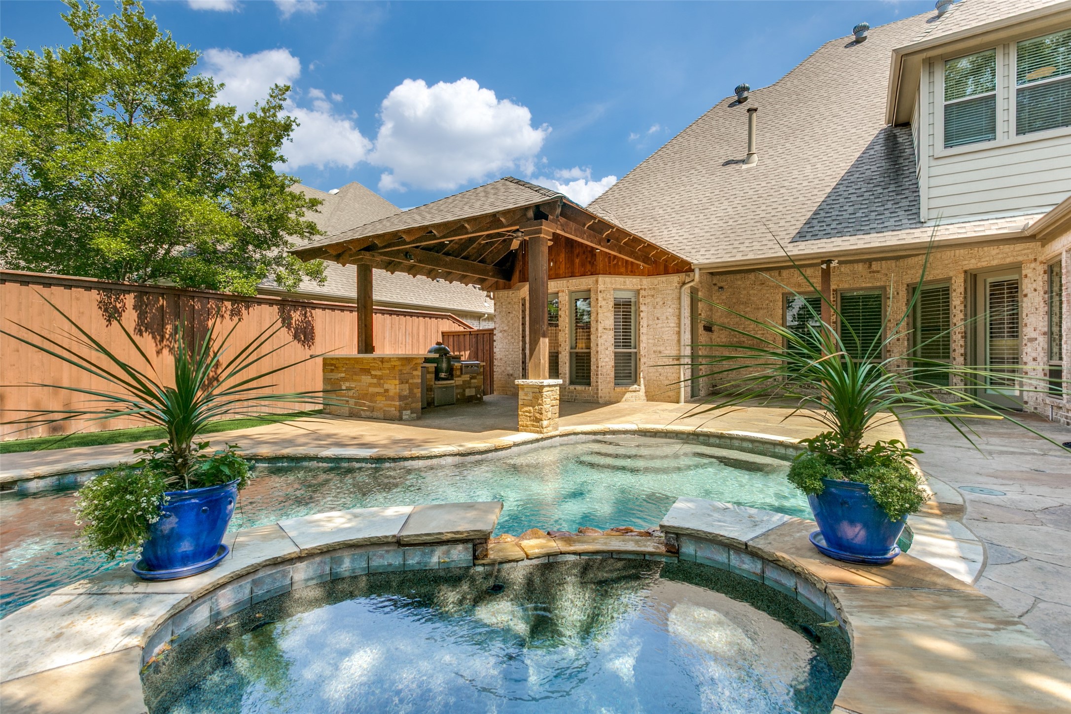 Grapevine, Texas, 76092, United States, 4 Bedrooms Bedrooms, ,3 BathroomsBathrooms,Residential,For Sale,1951115