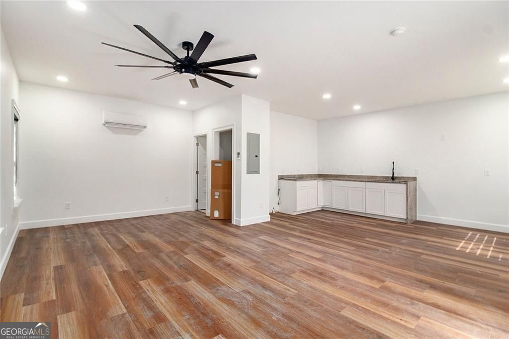 Smyrna, Georgia, 30080, United States, 4 Bedrooms Bedrooms, ,3 BathroomsBathrooms,Residential,For Sale,1913057