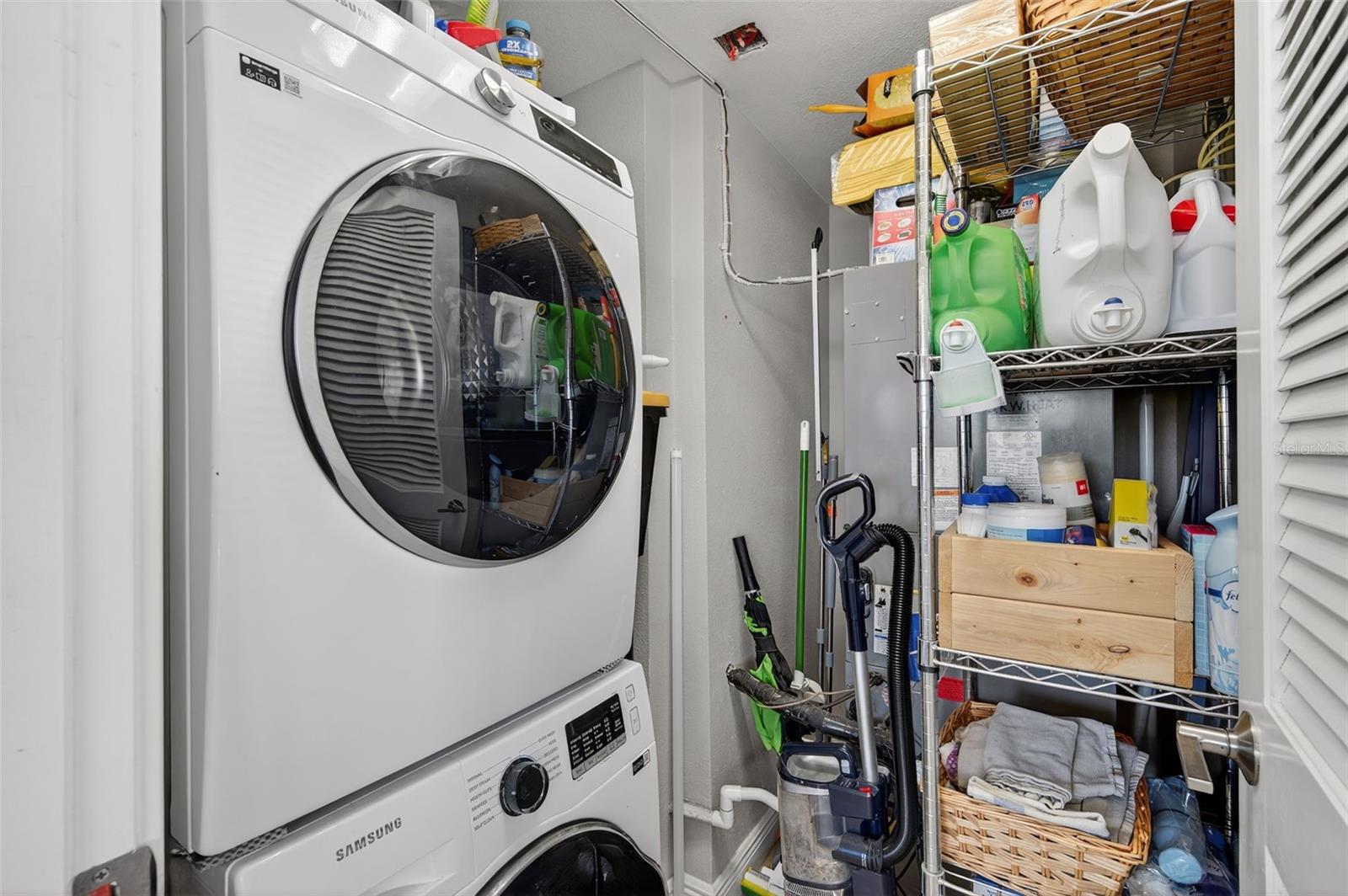 CLEARWATER BEACH, Florida, 33767, United States, 2 Bedrooms Bedrooms, ,2 BathroomsBathrooms,Residential,For Sale,1998949