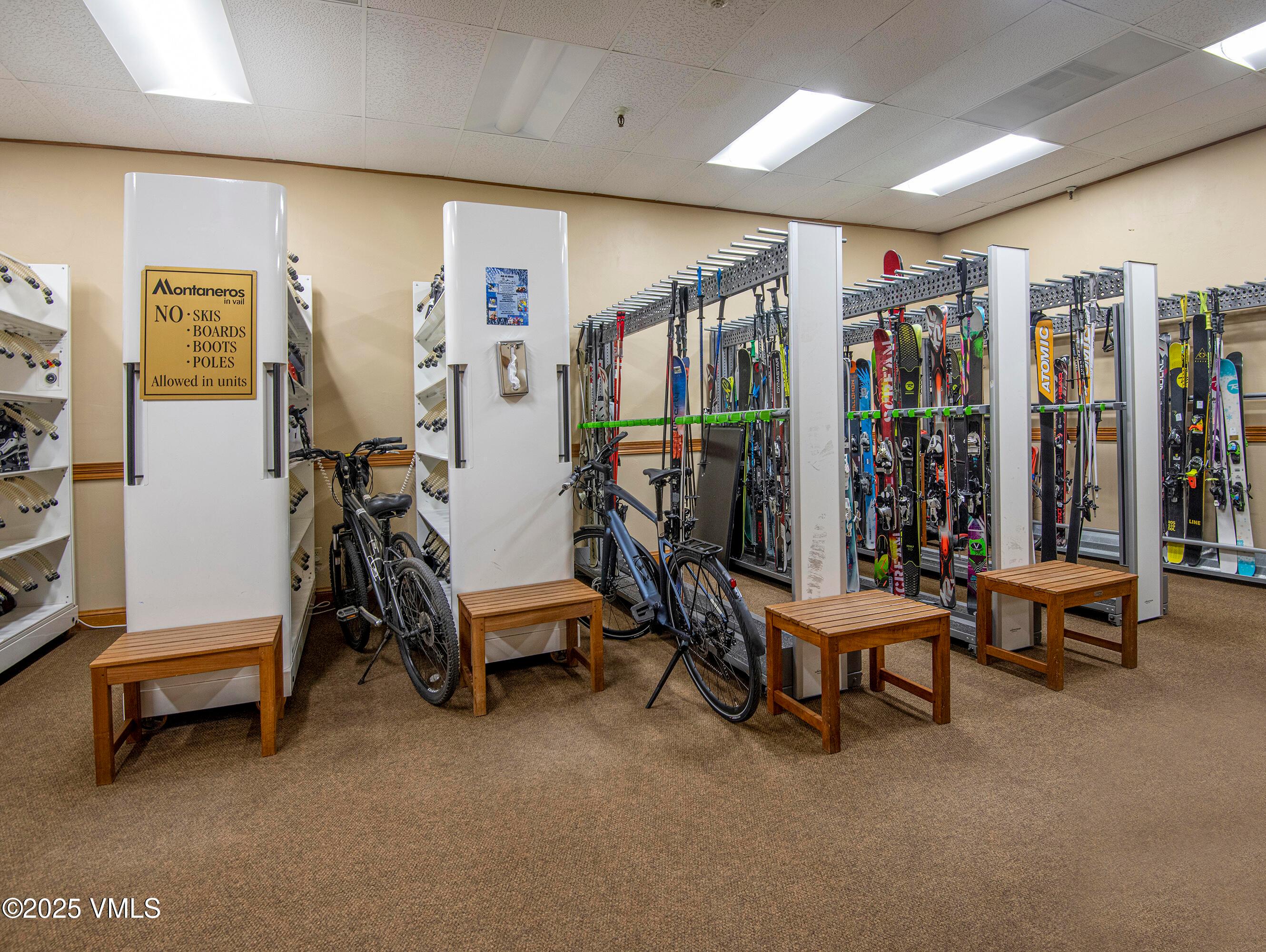 Vail, Colorado, 81657, United States, 2 Bedrooms Bedrooms, ,2 BathroomsBathrooms,Residential,For Sale,1849878