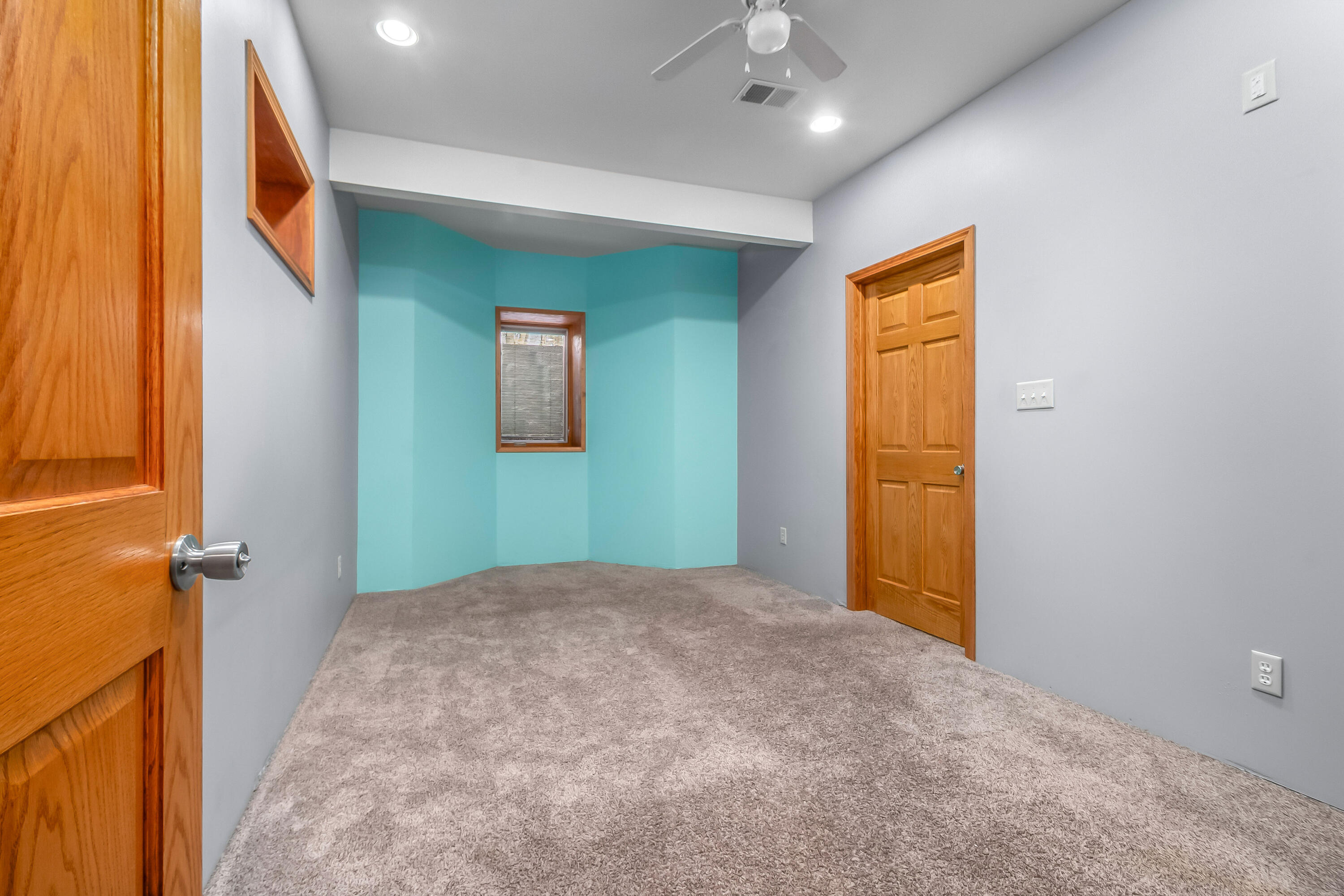 Hillsdale, Michigan, 49242, United States, 5 Bedrooms Bedrooms, ,3 BathroomsBathrooms,Residential,For Sale,1980121