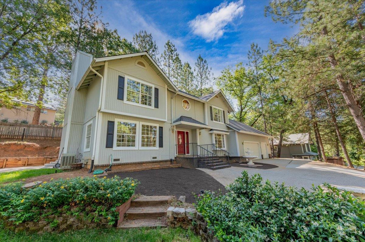 Grass Valley, California, 95949, United States, 3 Bedrooms Bedrooms, ,3 BathroomsBathrooms,Residential,For Sale,1958208