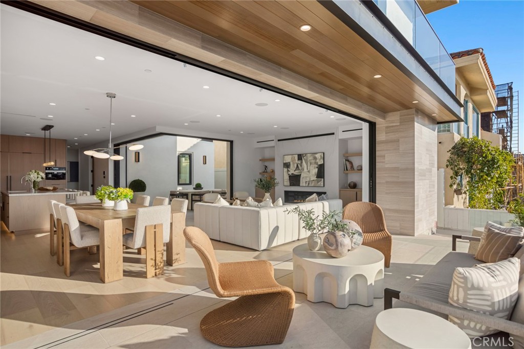 Corona del Mar, California, 92625, United States, 4 Bedrooms Bedrooms, ,5 BathroomsBathrooms,Residential,For Sale,1903462