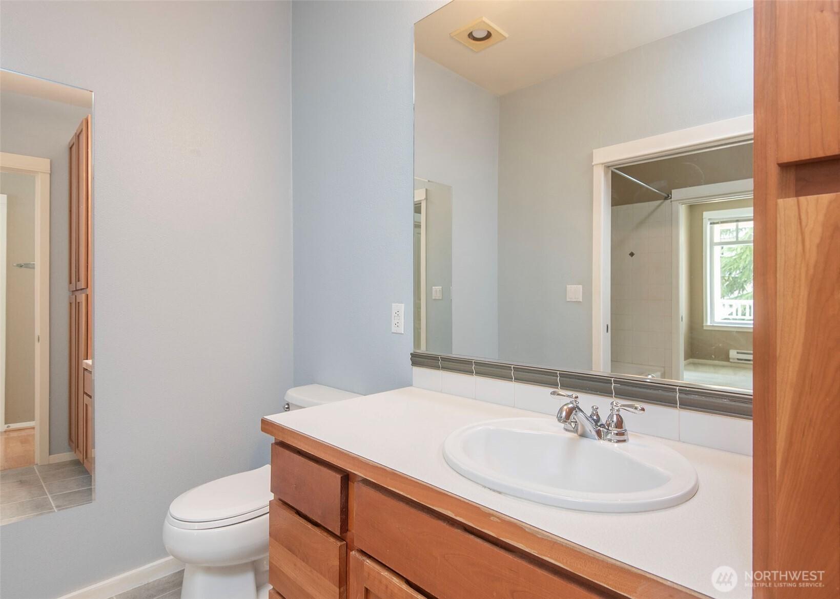 KIRKLAND, Washington, 98033, United States, 1 Bedroom Bedrooms, ,1 BathroomBathrooms,Residential,For Sale,1778230