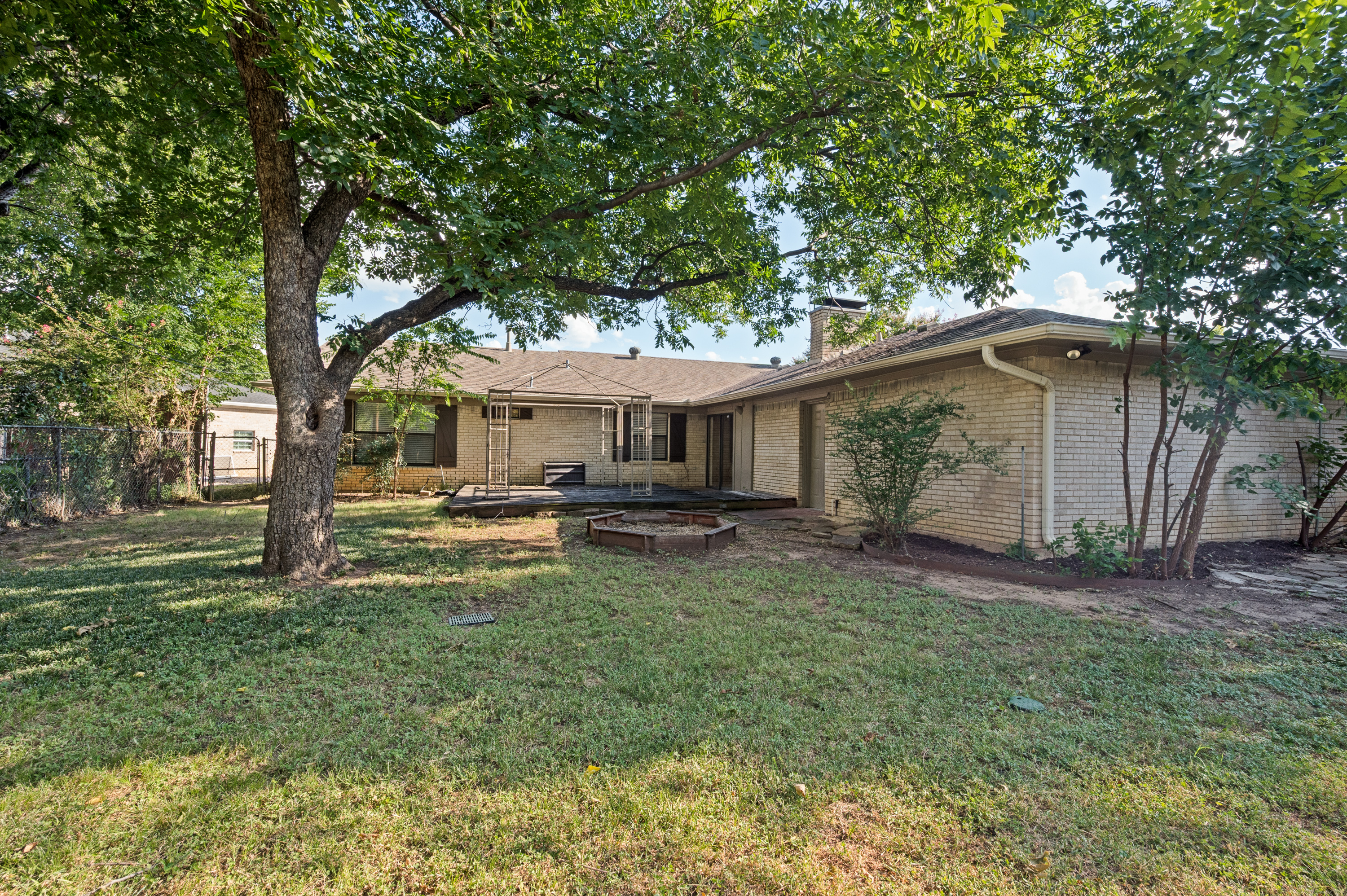  221 Linda Lane, Irving, TX, 75062 - 物件實景
