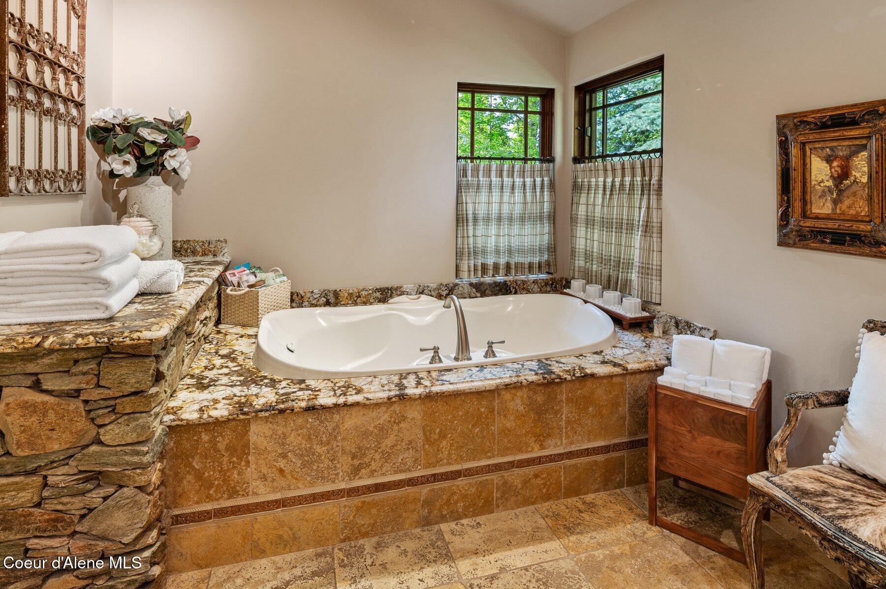 Coeur D'alene, Idaho, 83814, United States, 3 Bedrooms Bedrooms, ,1 BathroomBathrooms,Residential,For Sale,1837044