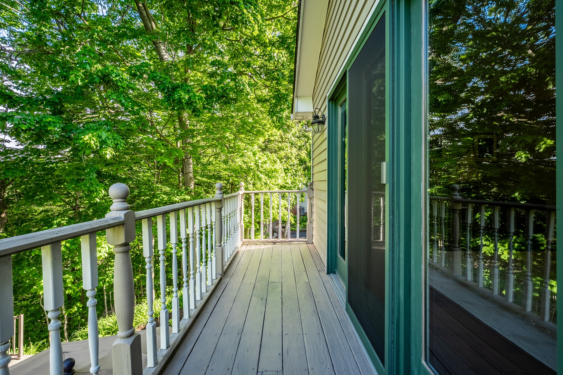  Exceptional Four Bedroom Home Set Along a Winding Creek - 物件實景