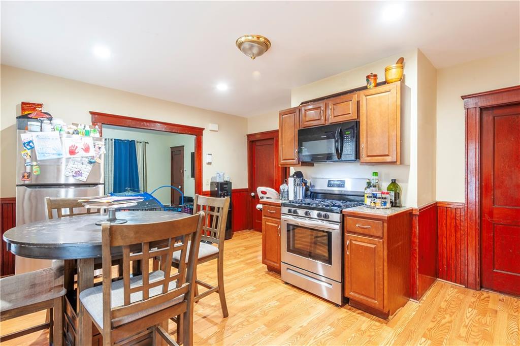 Pawtucket, Rhode Island, 02861, United States, 6 Bedrooms Bedrooms, ,2 BathroomsBathrooms,Residential,For Sale,1981045