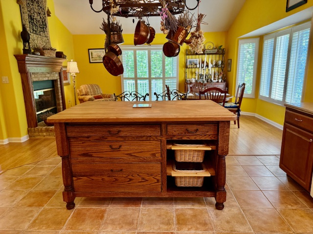 Crossville, Tennessee, 38558, United States, 3 Bedrooms Bedrooms, ,2 BathroomsBathrooms,Residential,For Sale,1979949