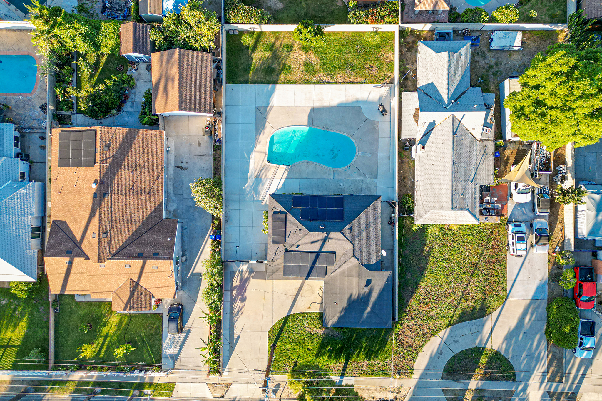 Fontana, California, 92335, United States, 3 Bedrooms Bedrooms, ,1 BathroomBathrooms,Residential,For Sale,1983646