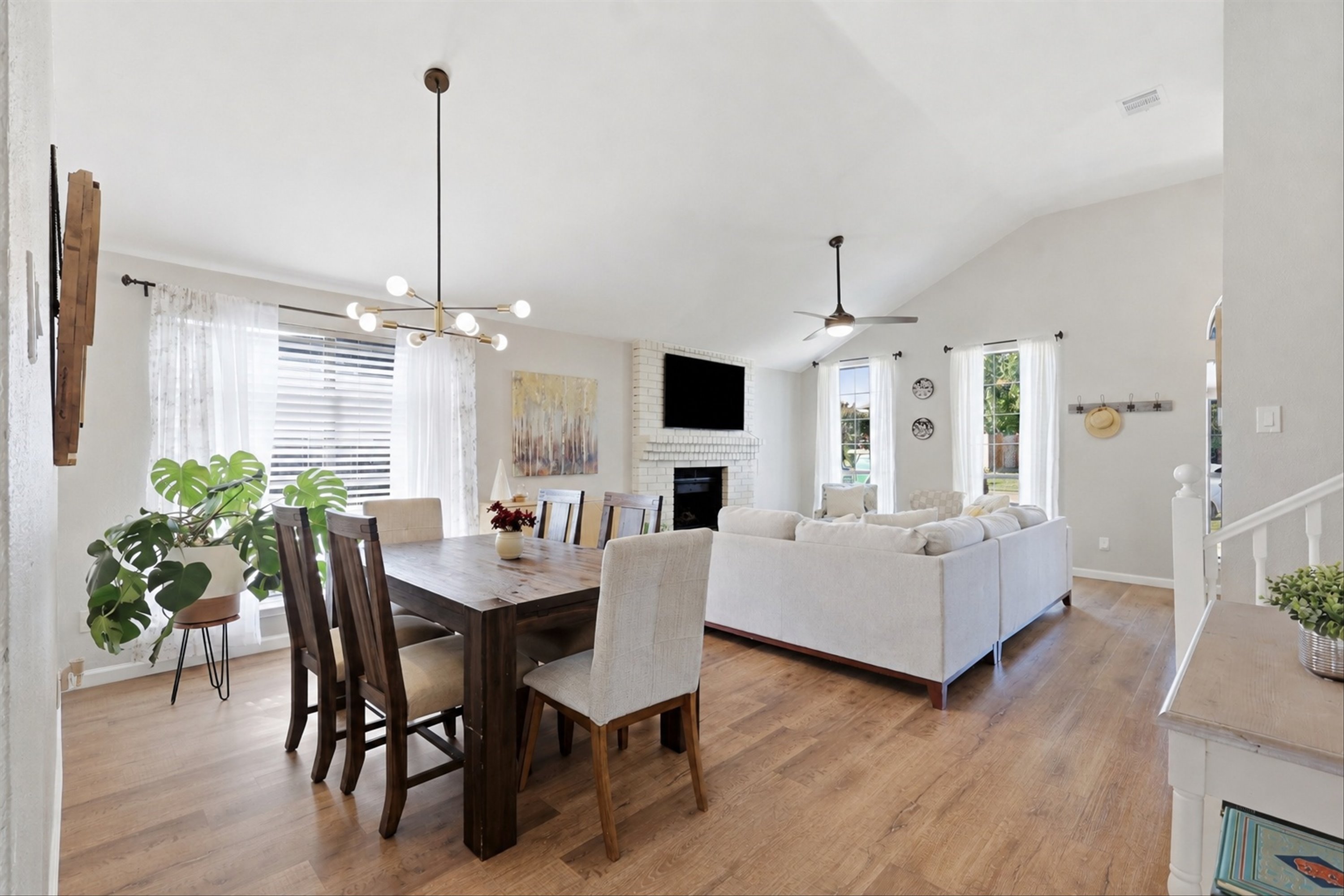  Beautifully Updated in Rowlett with a 2.75% Assumable FHA Loan - 物件實景