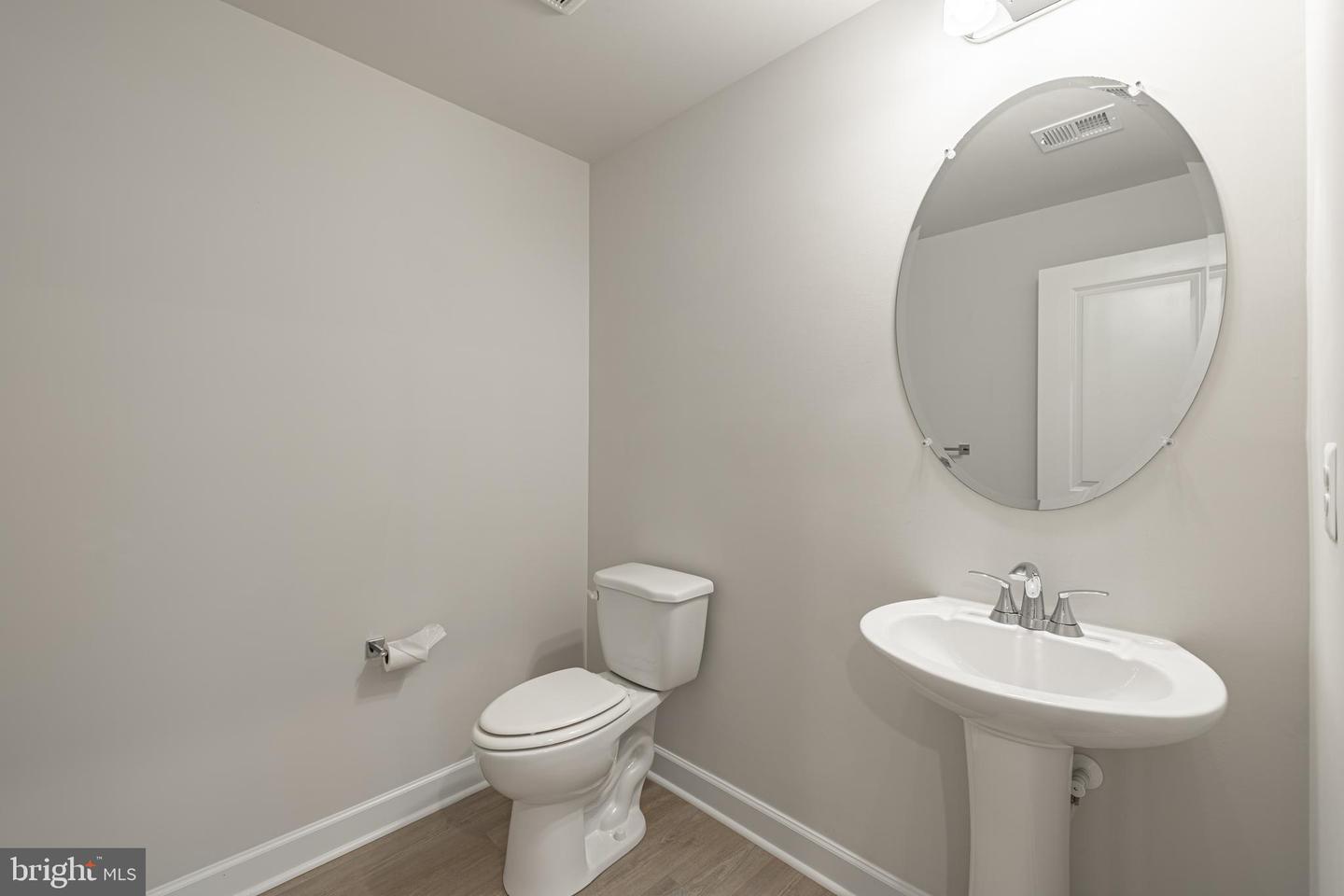Alexandria, Virginia, 22306, United States, 3 Bedrooms Bedrooms, ,5 BathroomsBathrooms,Residential,For Sale,1913376