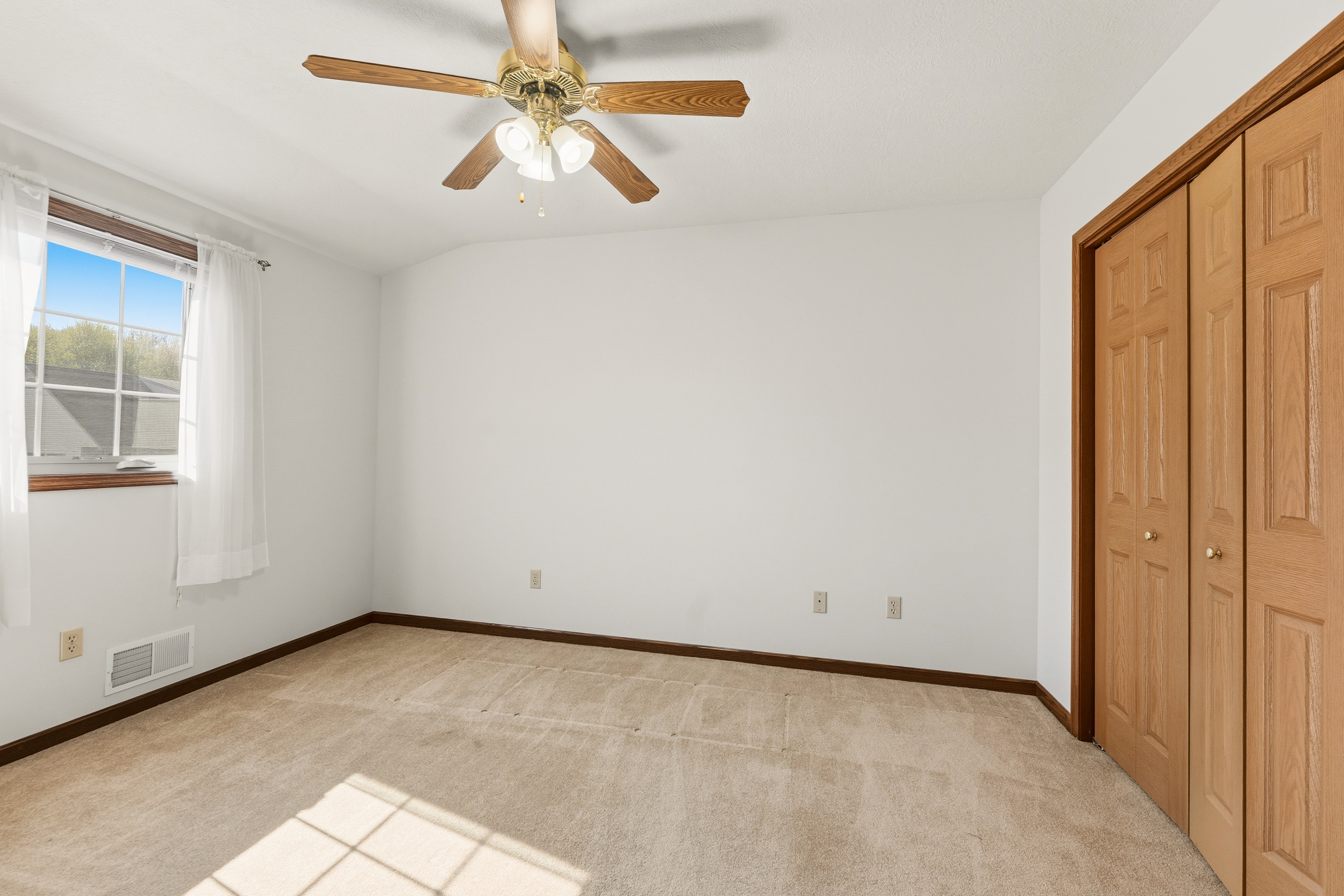  1097 Timberwood Drive, Beaver Falls, PA 15010 - 物件實景