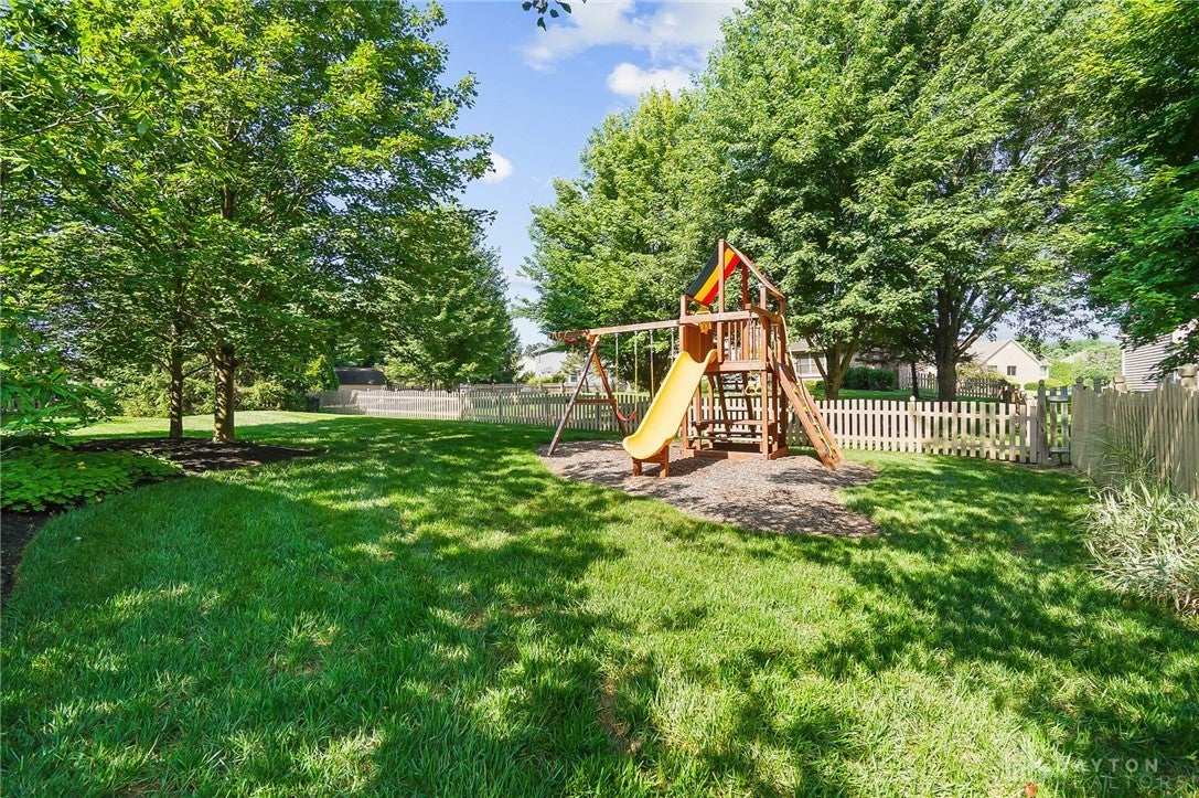 Dayton, Ohio, 45458, United States, 5 Bedrooms Bedrooms, ,4 BathroomsBathrooms,Residential,For Sale,1975816