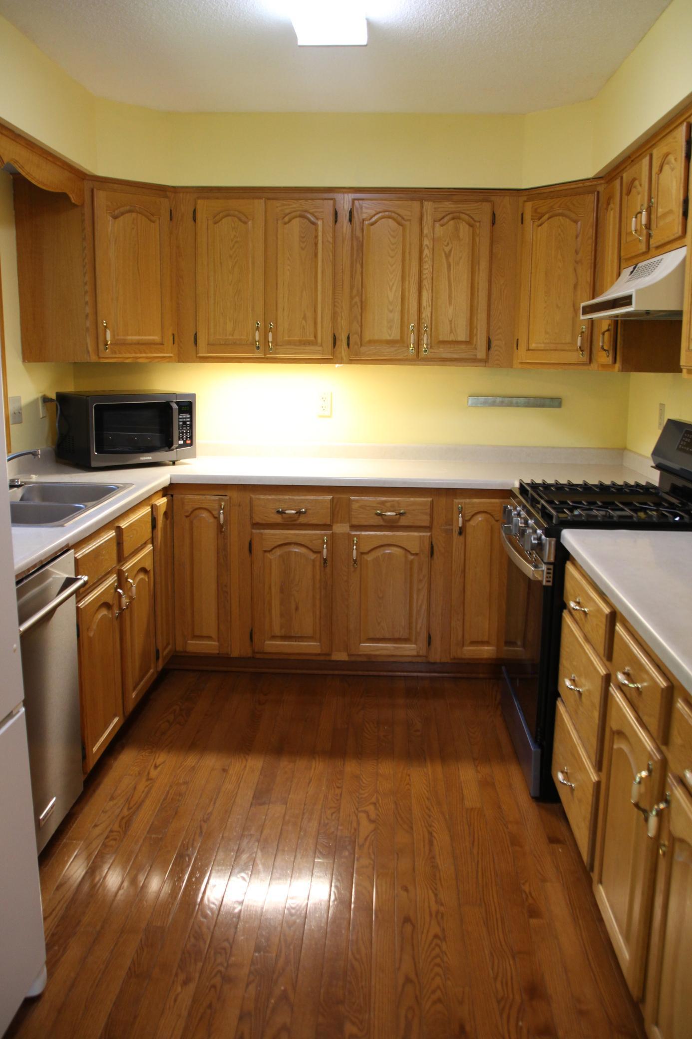 Lakeville, Minnesota, 55044, United States, 3 Bedrooms Bedrooms, ,2 BathroomsBathrooms,Residential,For Sale,1941010