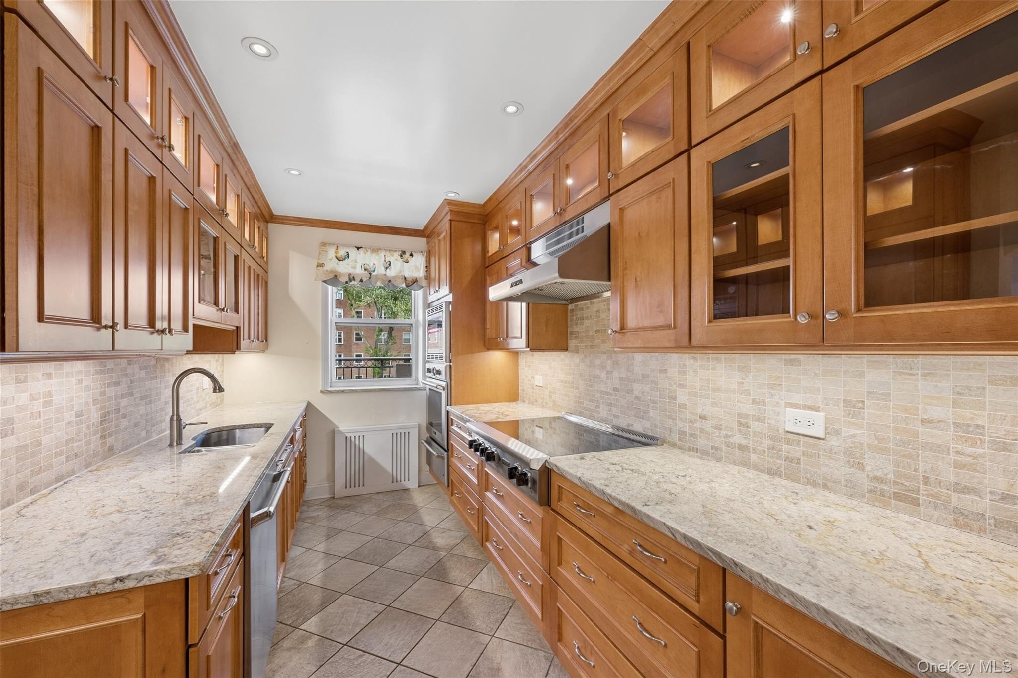 Beechhurst, New York, 11357, United States, 3 Bedrooms Bedrooms, ,2 BathroomsBathrooms,Residential,For Sale,2049222