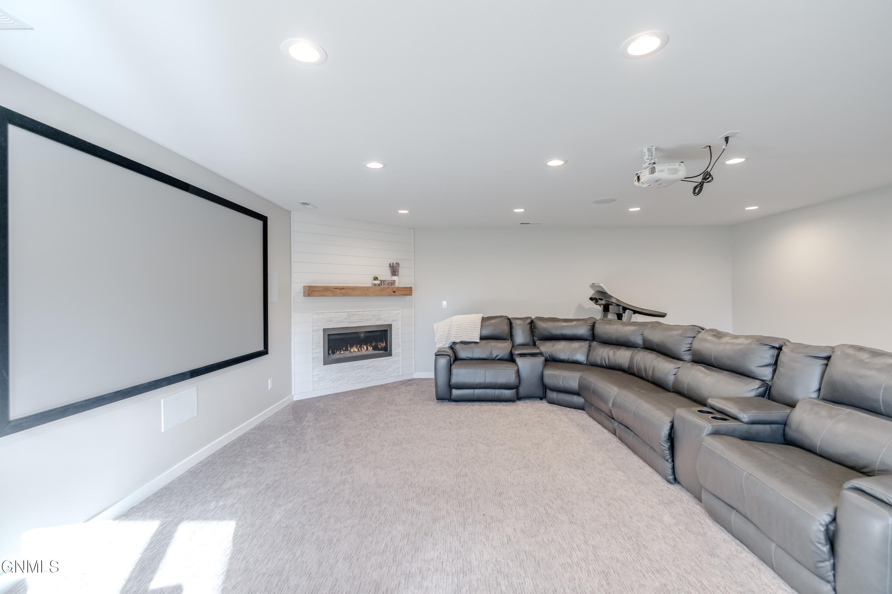 Bismarck, North Dakota, 58504, United States, 5 Bedrooms Bedrooms, ,2 BathroomsBathrooms,Residential,For Sale,1986096