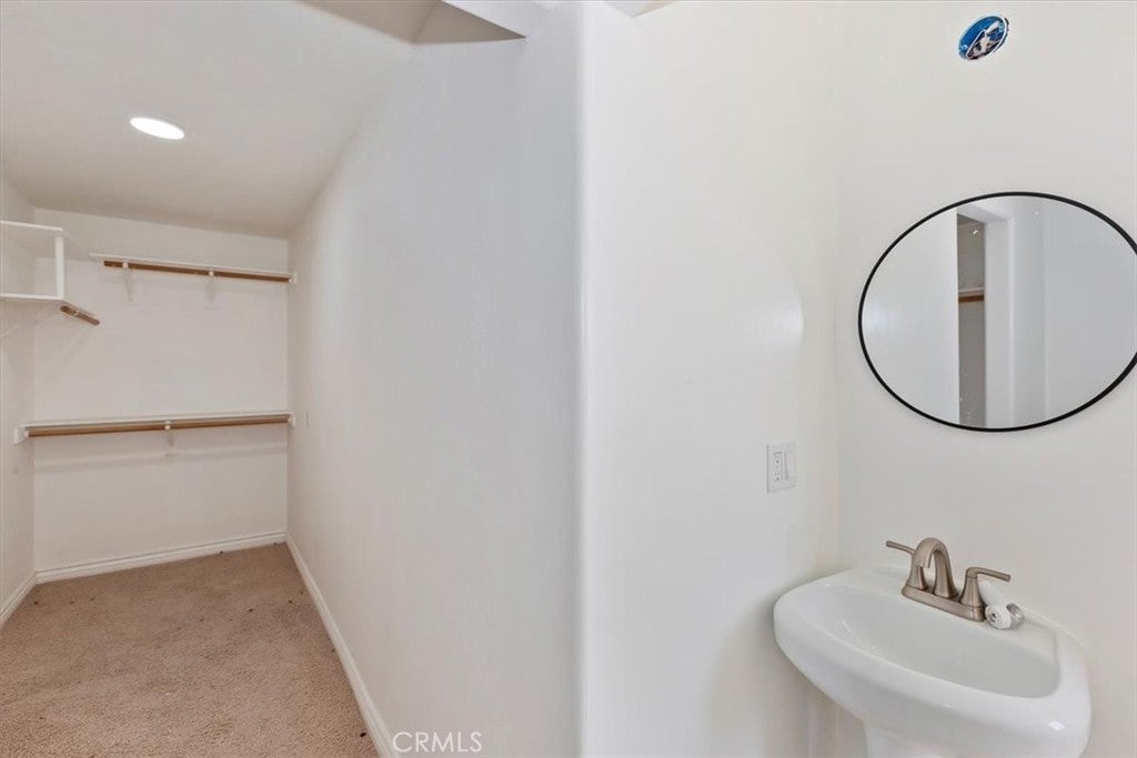 Apple Valley, California, 92308, United States, 7 Bedrooms Bedrooms, ,4 BathroomsBathrooms,Residential,For Sale,1794174