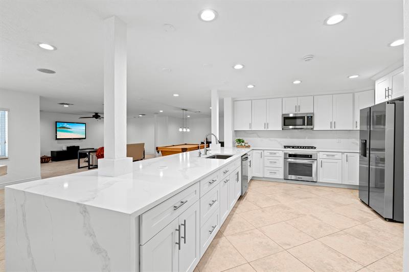 Parkland, Florida, 33067, United States, 5 Bedrooms Bedrooms, ,4 BathroomsBathrooms,Residential,For Sale,1990344