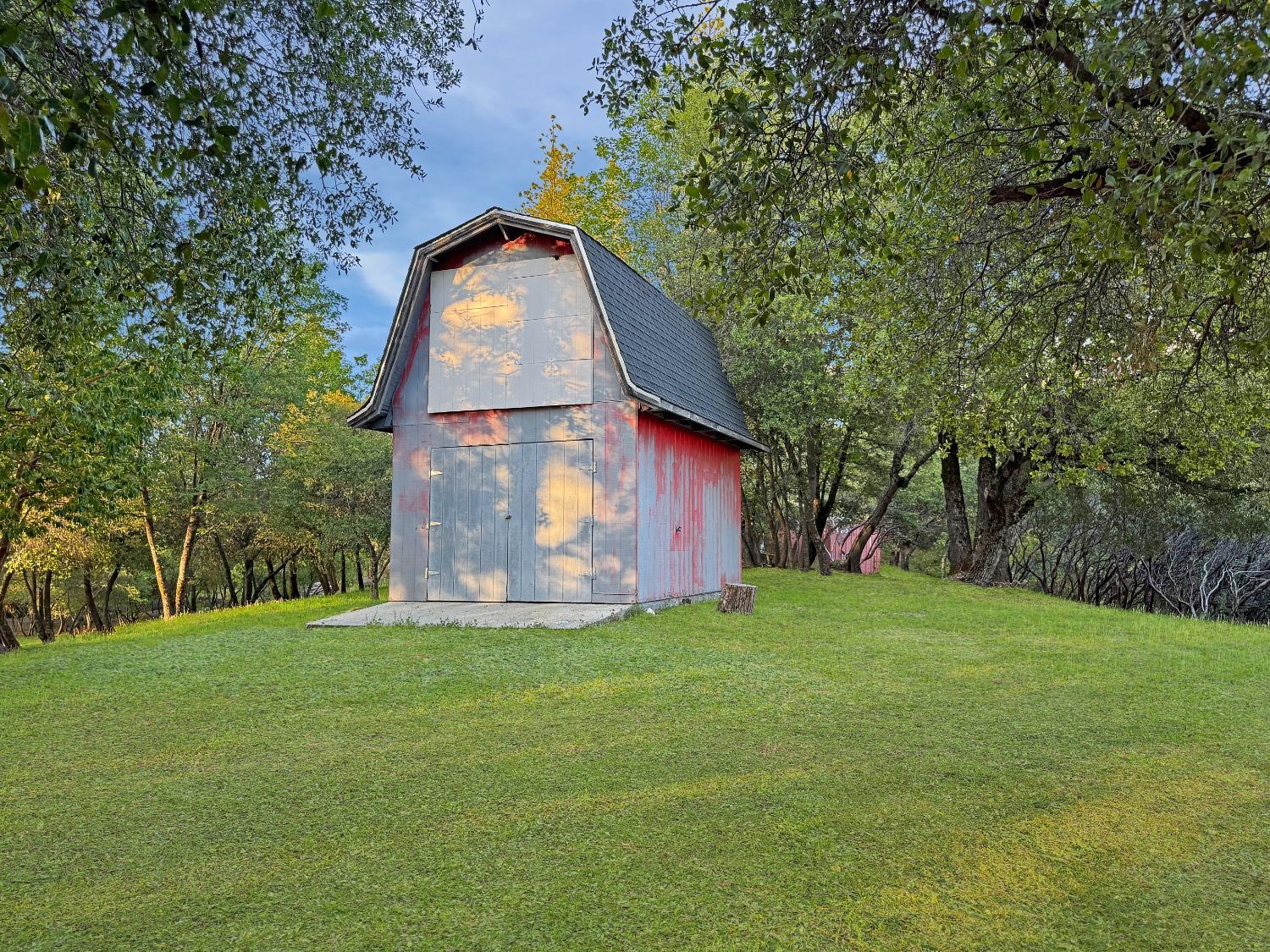 Nevada City, California, 95959, United States, 5 Bedrooms Bedrooms, ,4 BathroomsBathrooms,Residential,For Sale,1994269