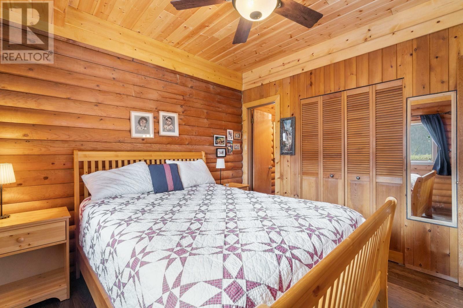 SICAMOUS, British Columbia, V0E 2V0, CA, 4 Bedrooms Bedrooms, ,3 BathroomsBathrooms,Residential,For Sale,1837612